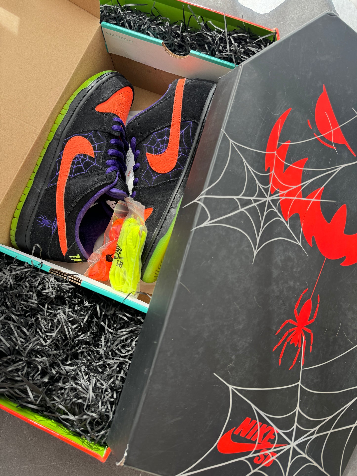 Dunk Low Pro SB Night Of Mischief Halloween Special Box