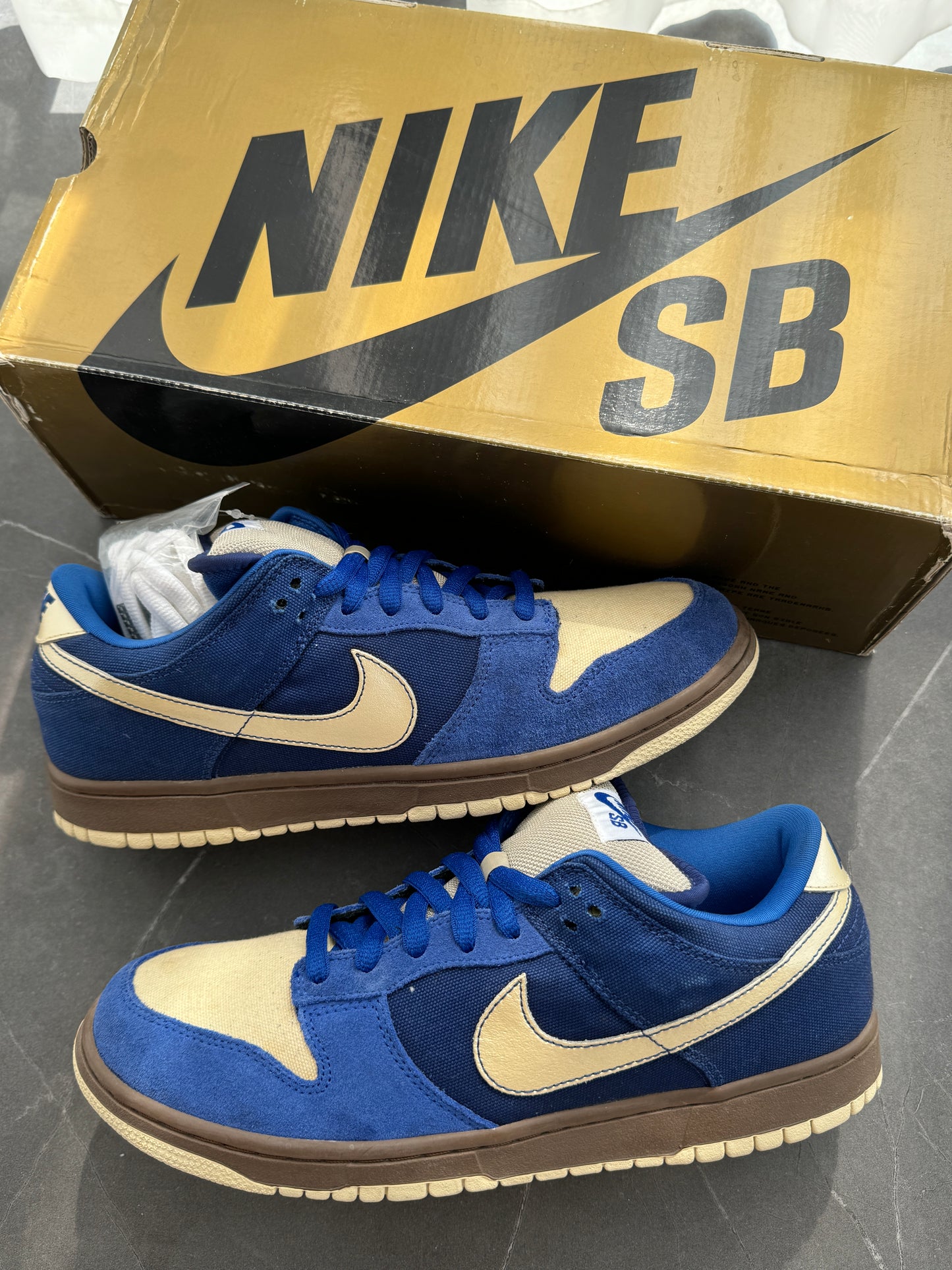 Dunk Low Pro SB Gold Rail 2008