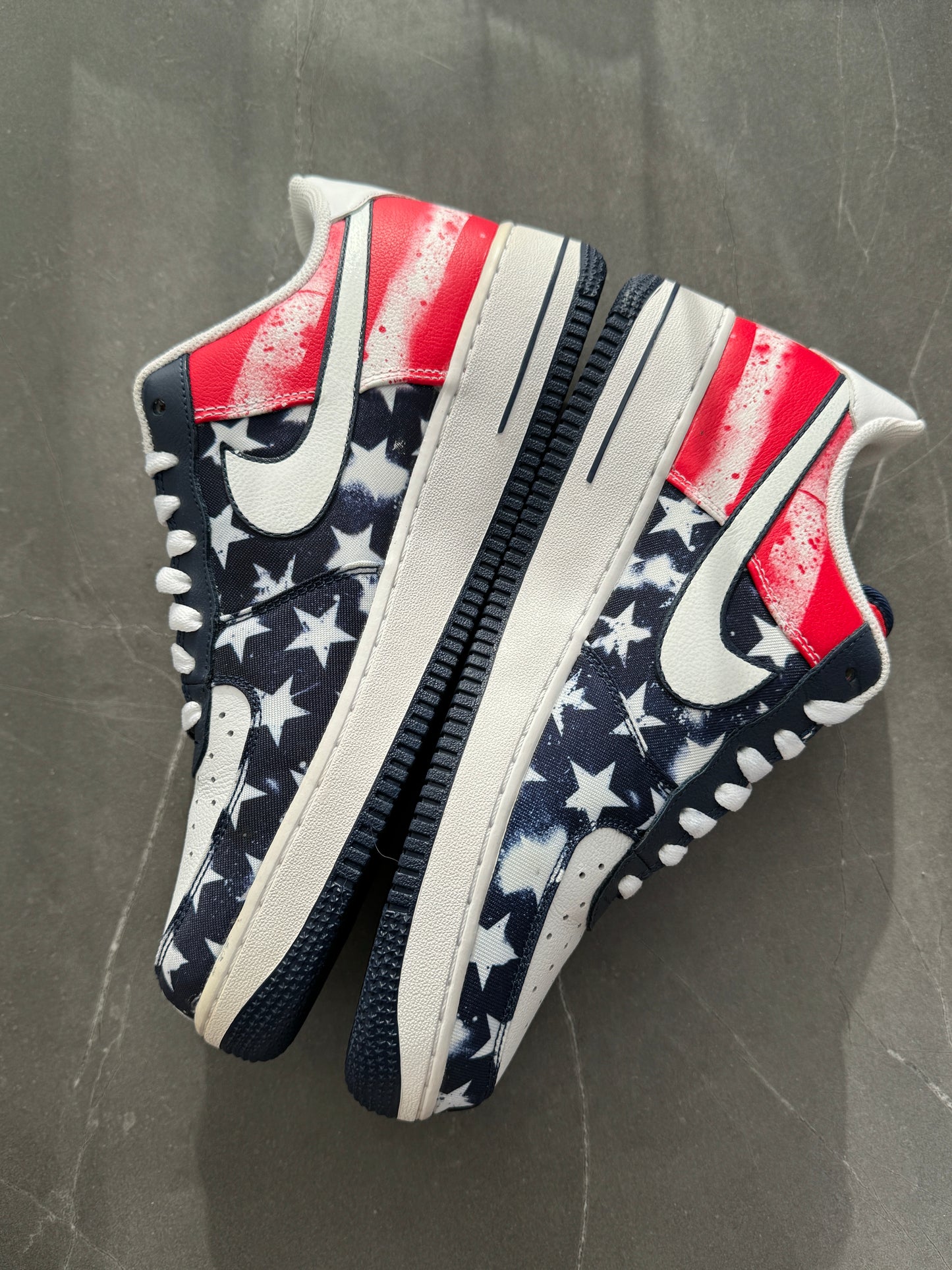 Air Force 1 Low Independence Day 2014