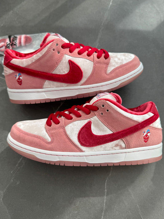 Dunk Low Pro SB Strange Love US8 DS