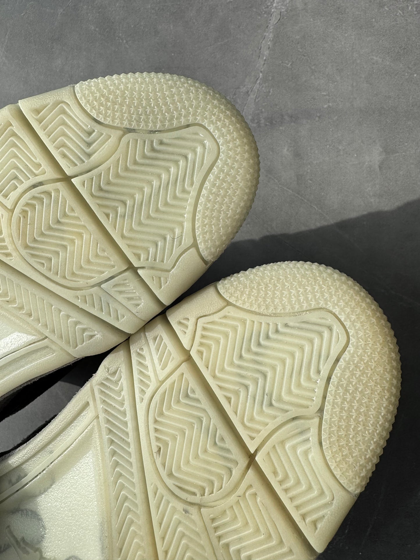 Air Jordan 4 Kaws Grey US9.5