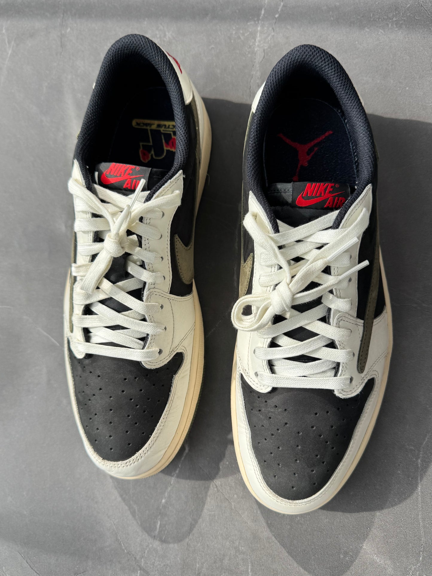 Air Jordan 1 Low Travis Scott Olive