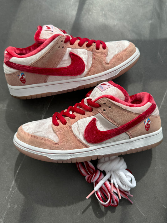 Dunk Low Pro SB StrangeLove US8