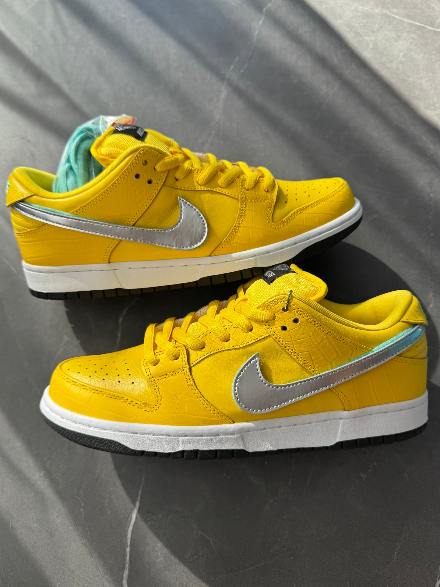 Dunk Low Pro SB Canary Diamond Friends & Family