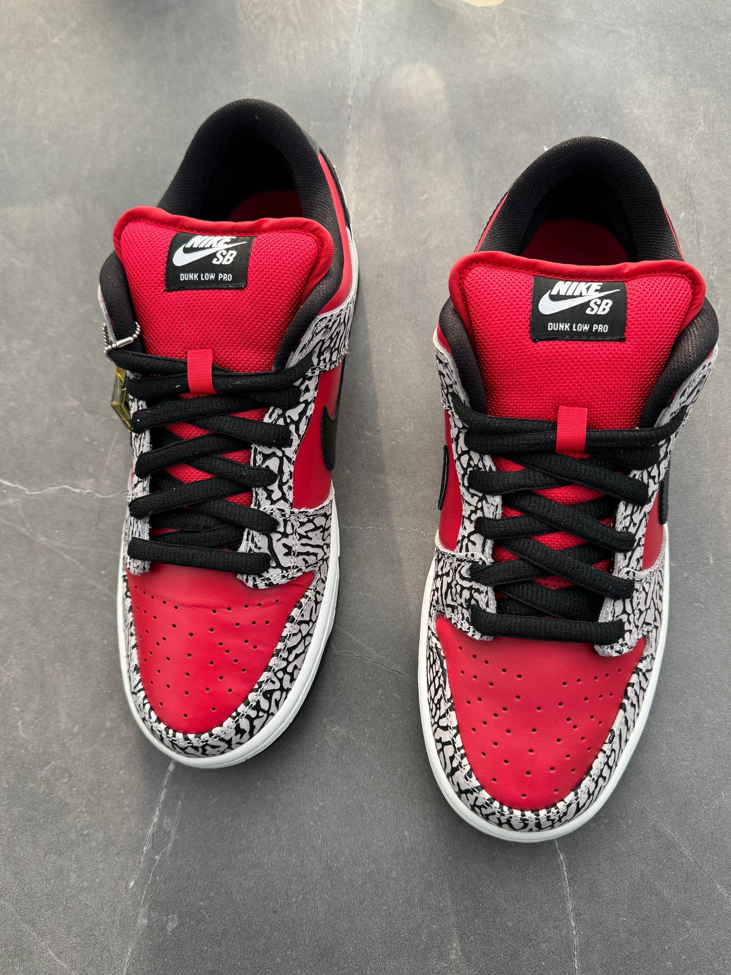 Dunk Low Premium SB Supreme Red Cement US9