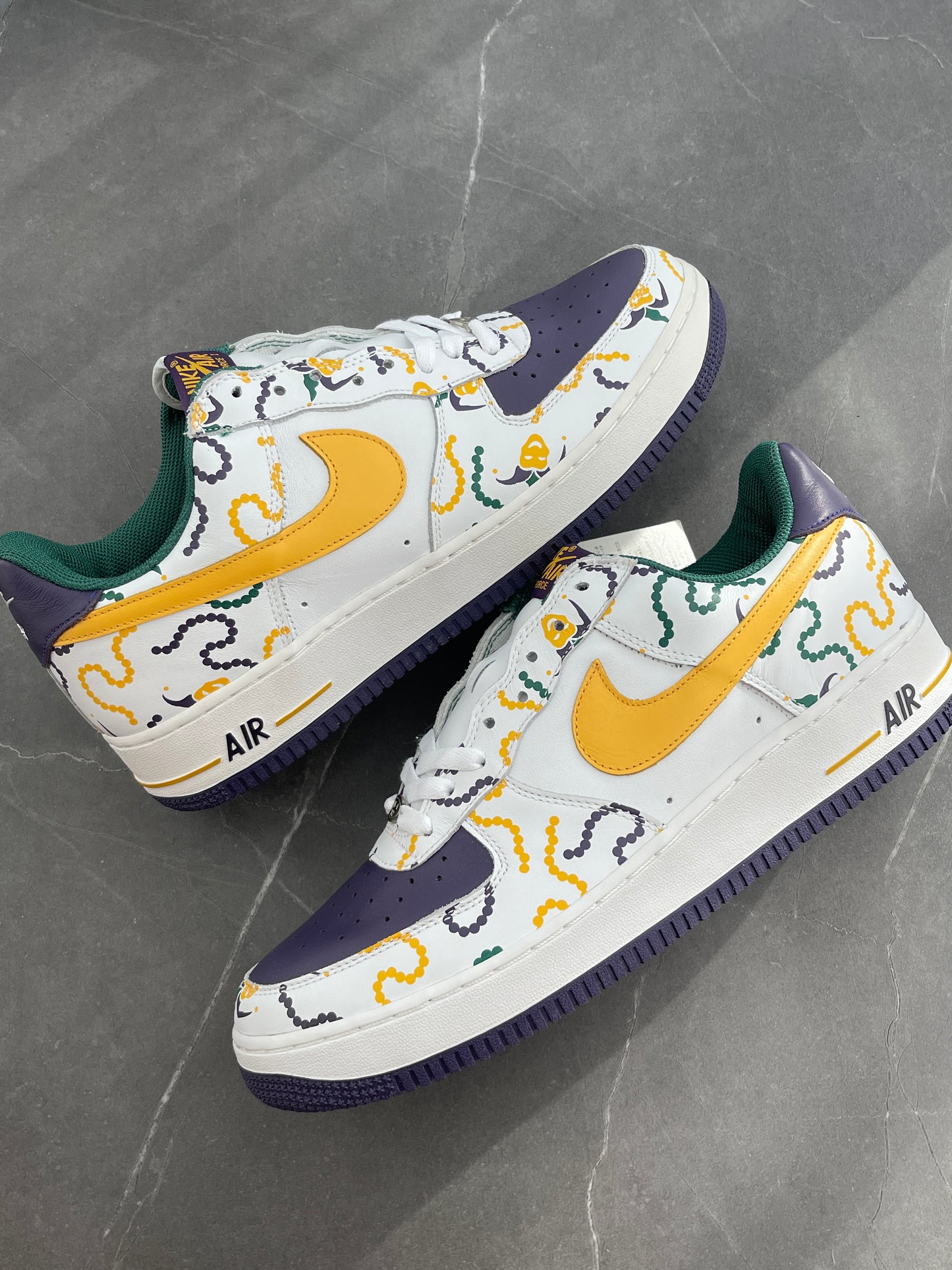 Air Force 1 Low Mardi Gras 2004