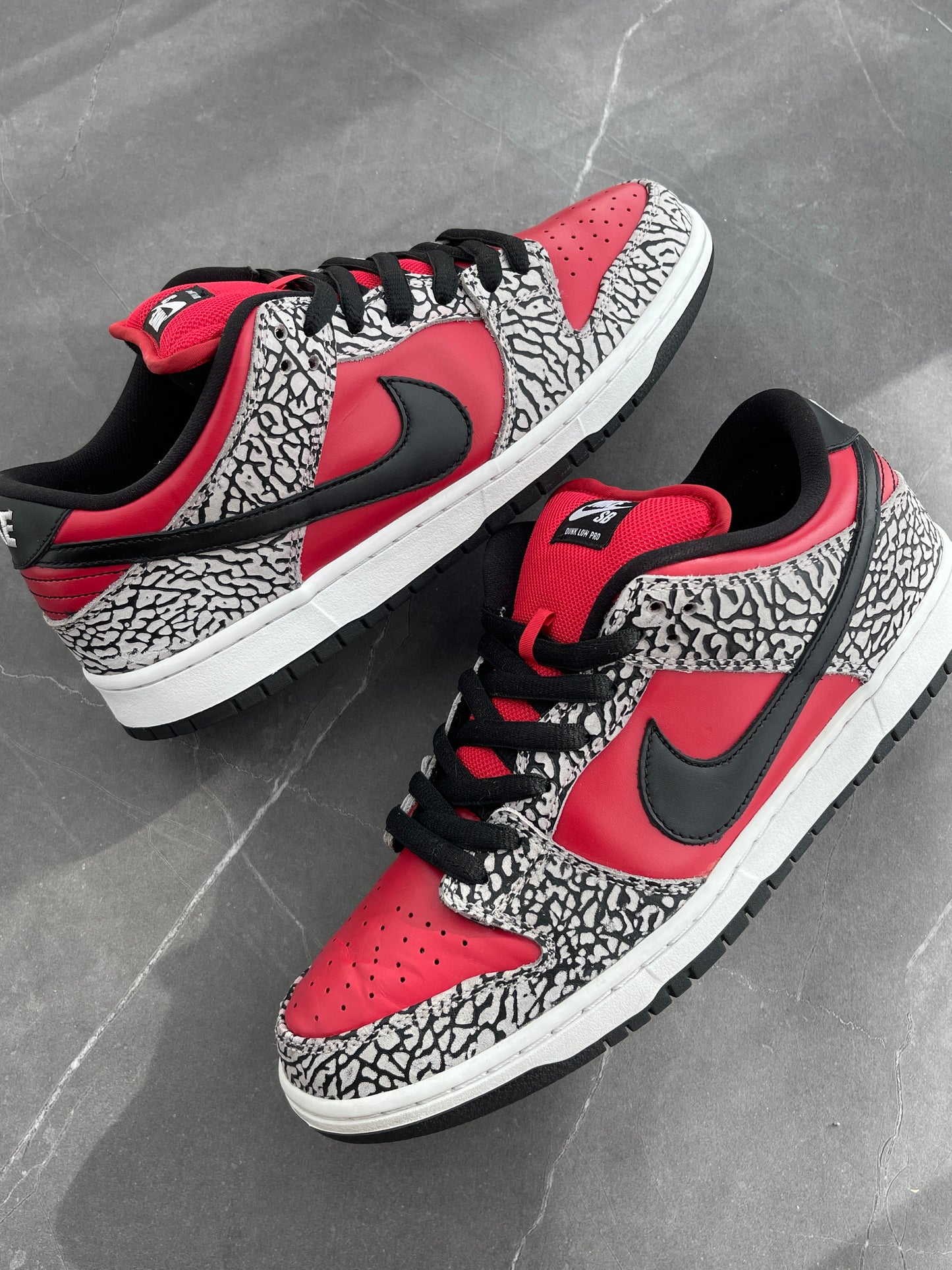 Dunk Low Premium SB Supreme Red Cement US10.5