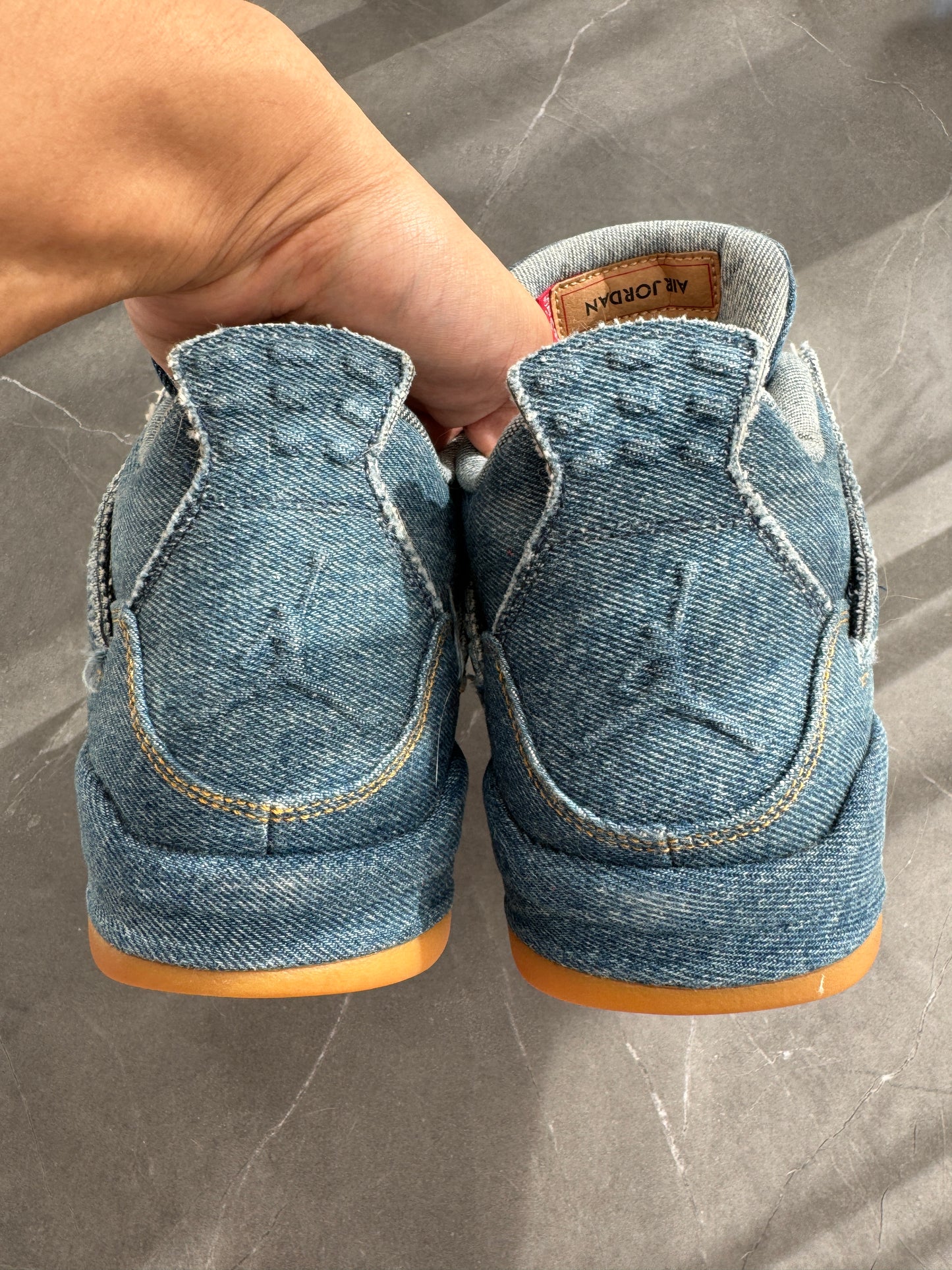 Air Jordan 4 Levi‘s Blue Denim