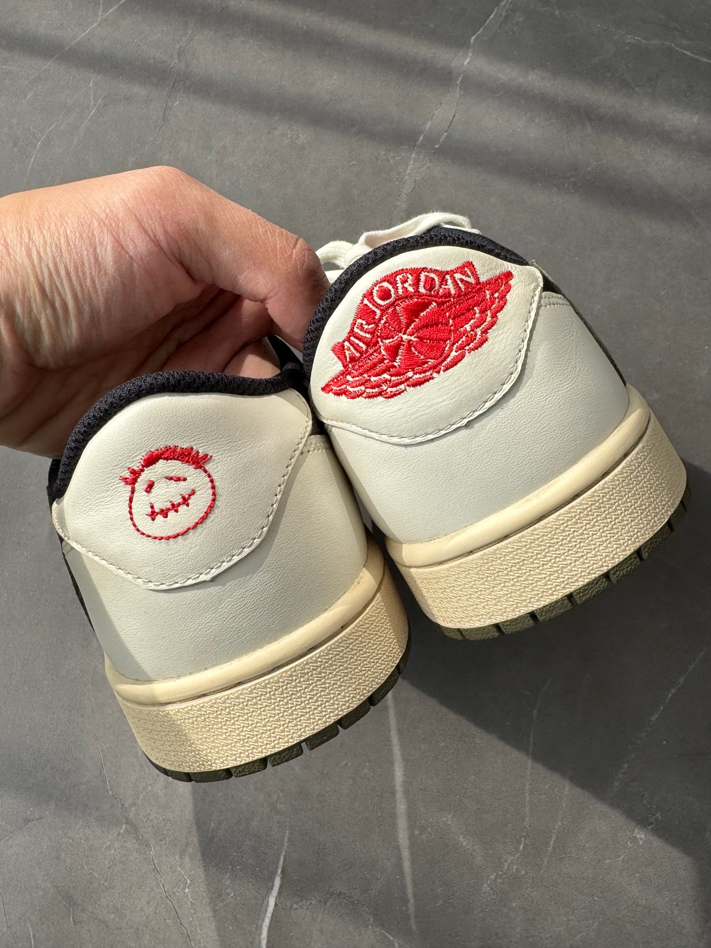 Air Jordan 1 Low Travis Scott Olive