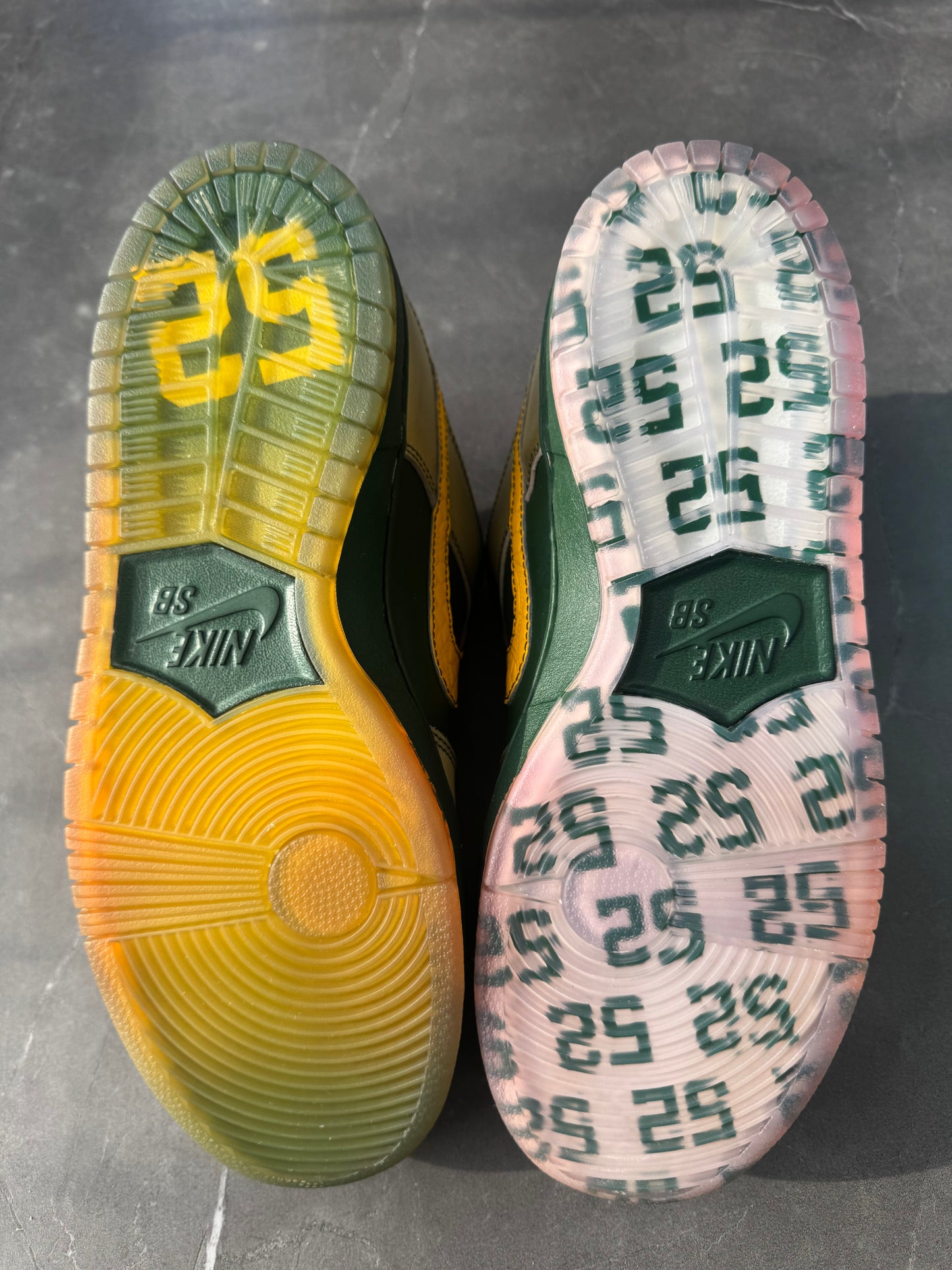 Dunk Low Pro SB Doernbecher 2018 US9.5