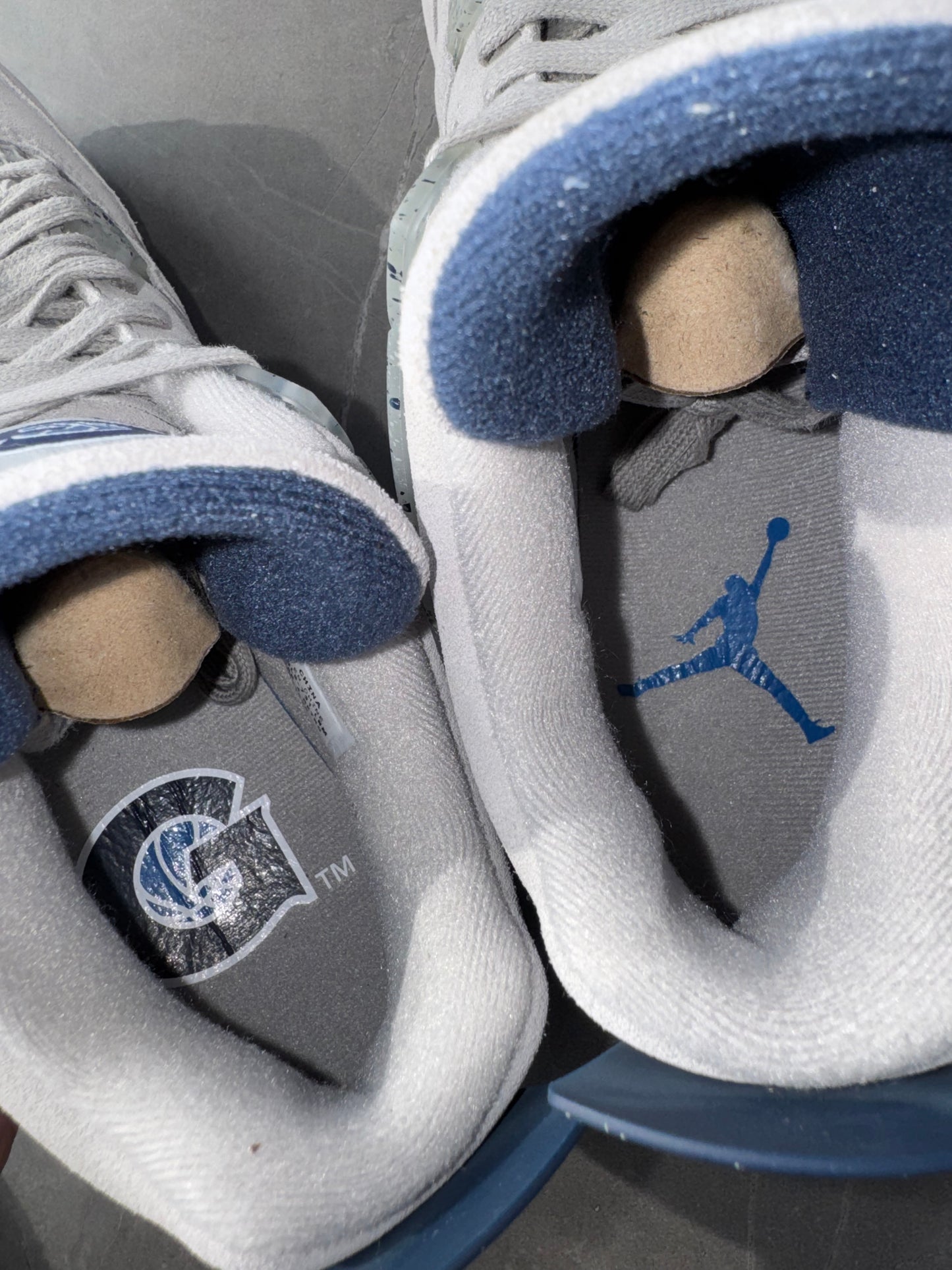 Air Jordan 4 Georgetown PE