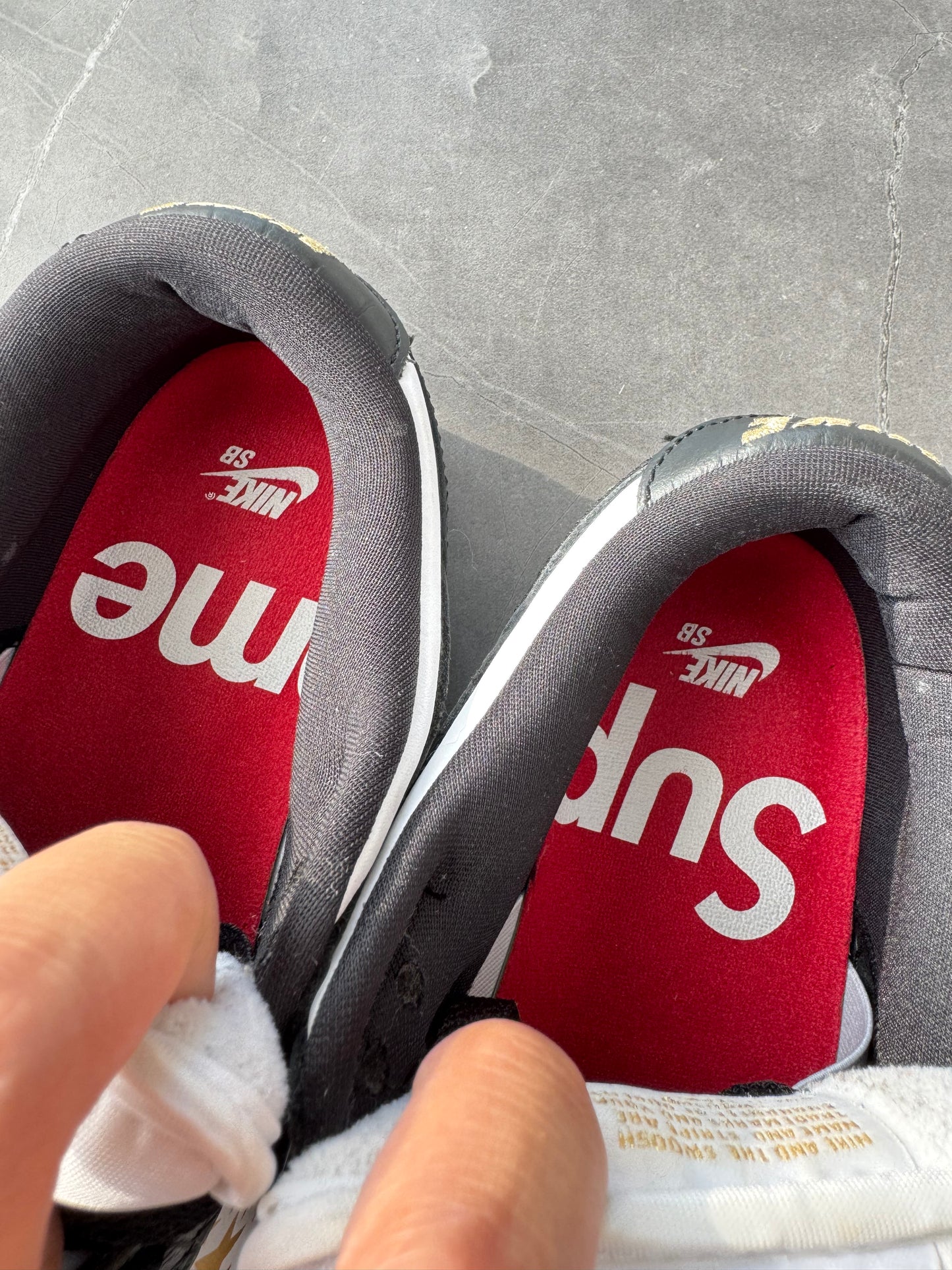 Dunk Low Pro SB Supreme Black Stars US9