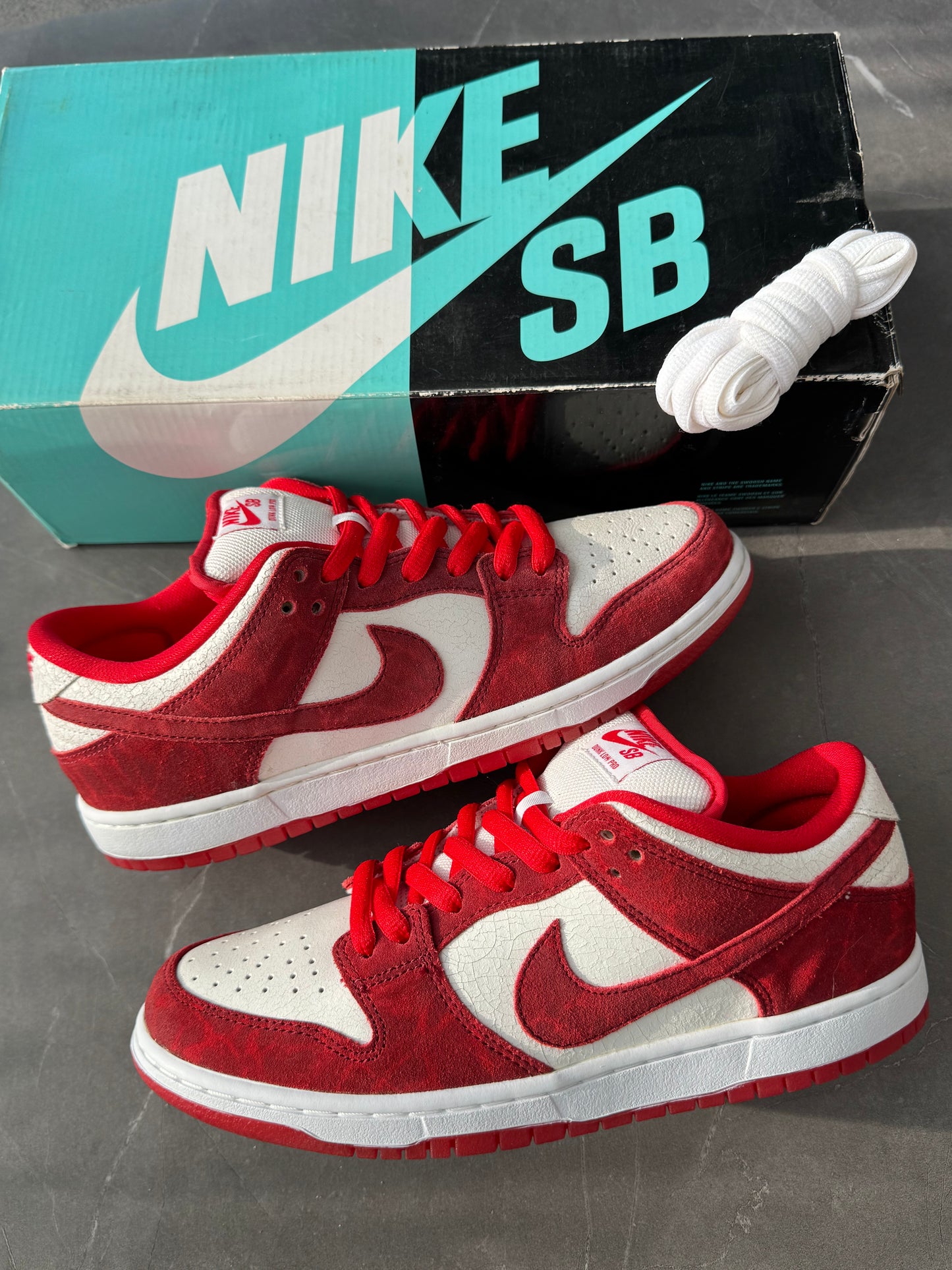 Dunk Low Premium SB Valentines Day 2013