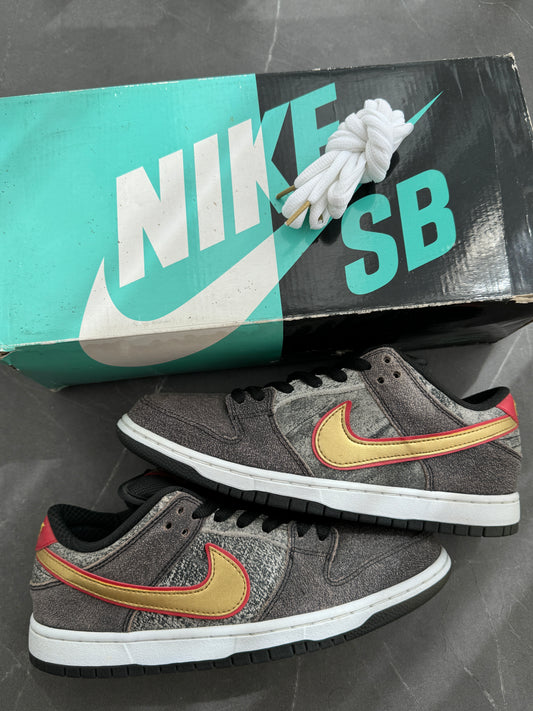 Dunk Low Premium SB Beijing 2013