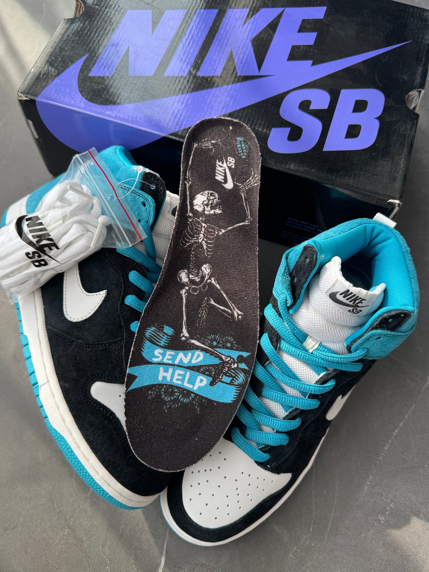 Dunk High Pro SB Send Help 2006