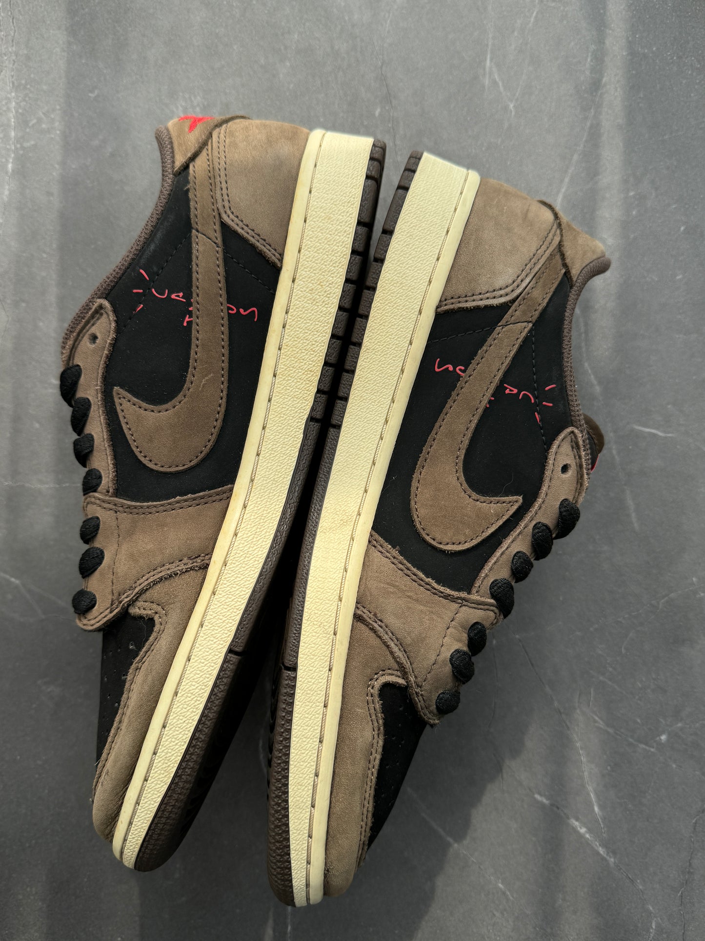 Air Jordan 1 Low Travis Scott Mocha US9.5