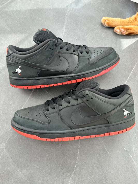 Dunk Low Pro SB Black Pigeon US11