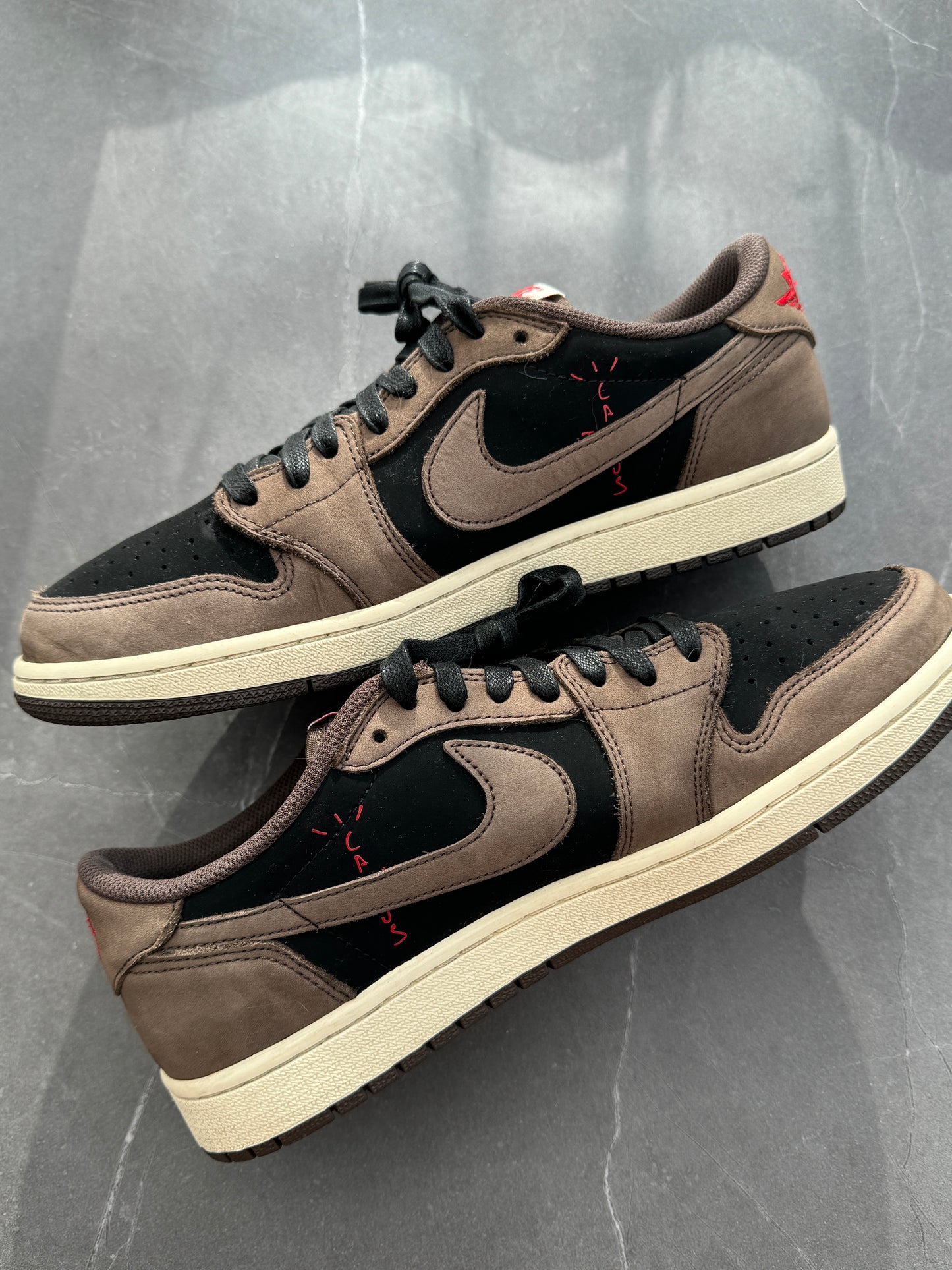 Air Jordan 1 Low Travis Scott Mocha US10.5