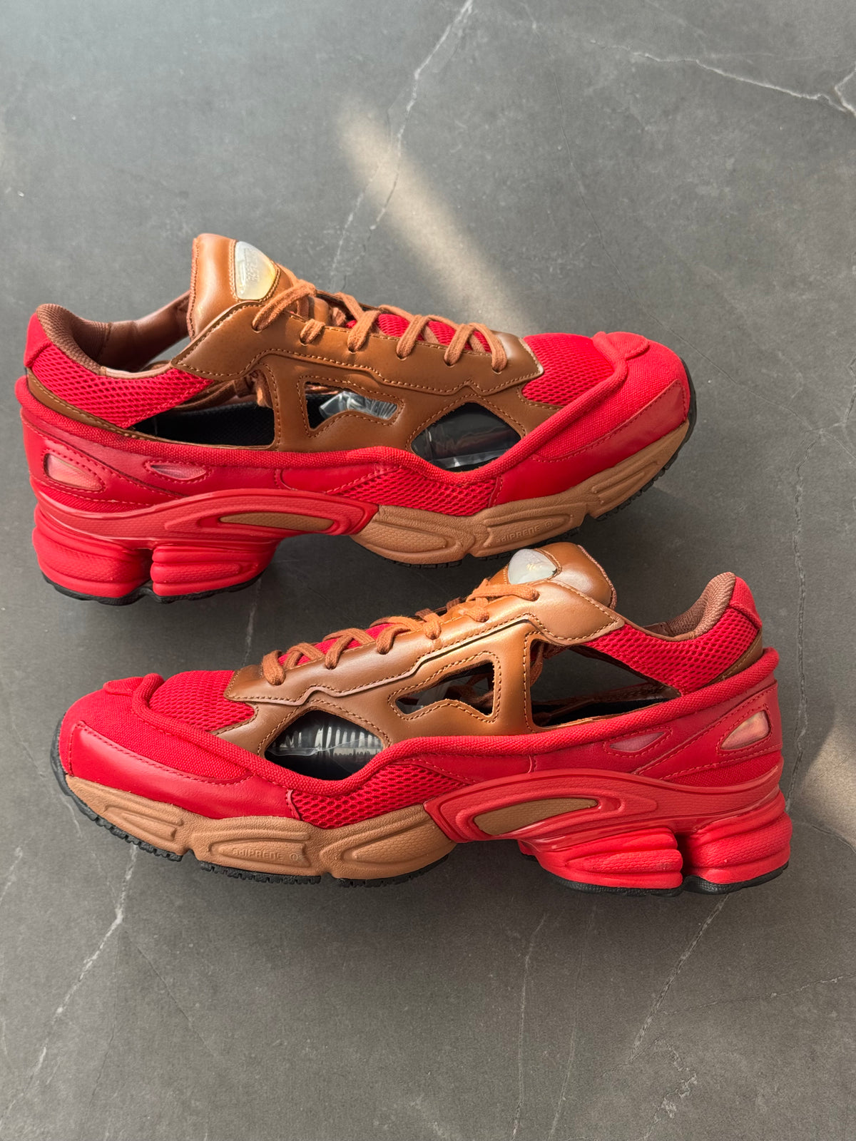 Adidas Raf Simons Replicant Ozweego Scarlet Dust 2018
