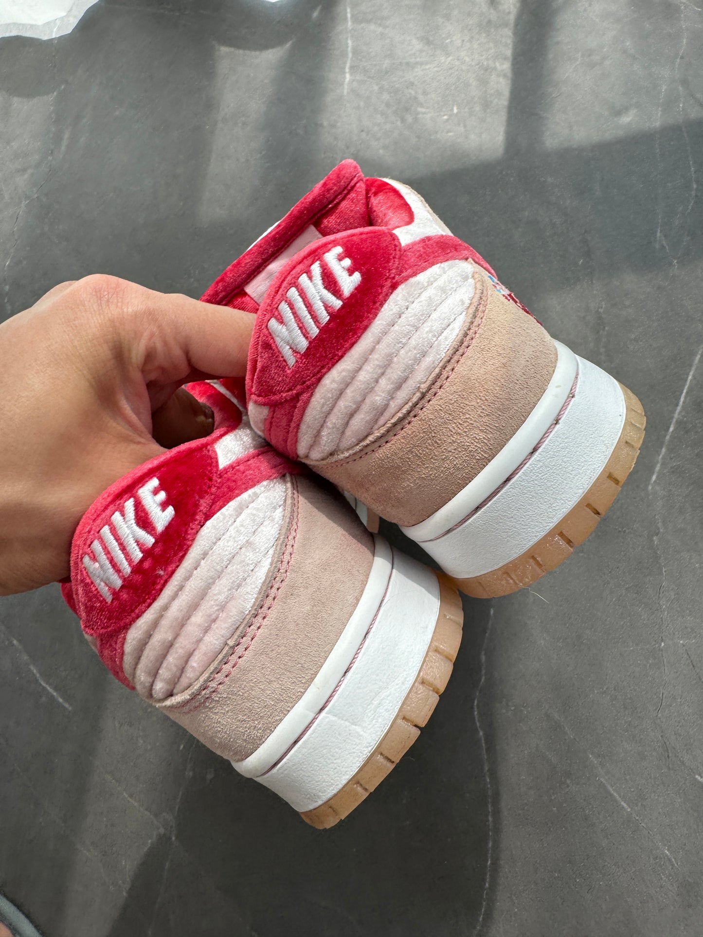 Dunk Low Pro SB Strange Love US9