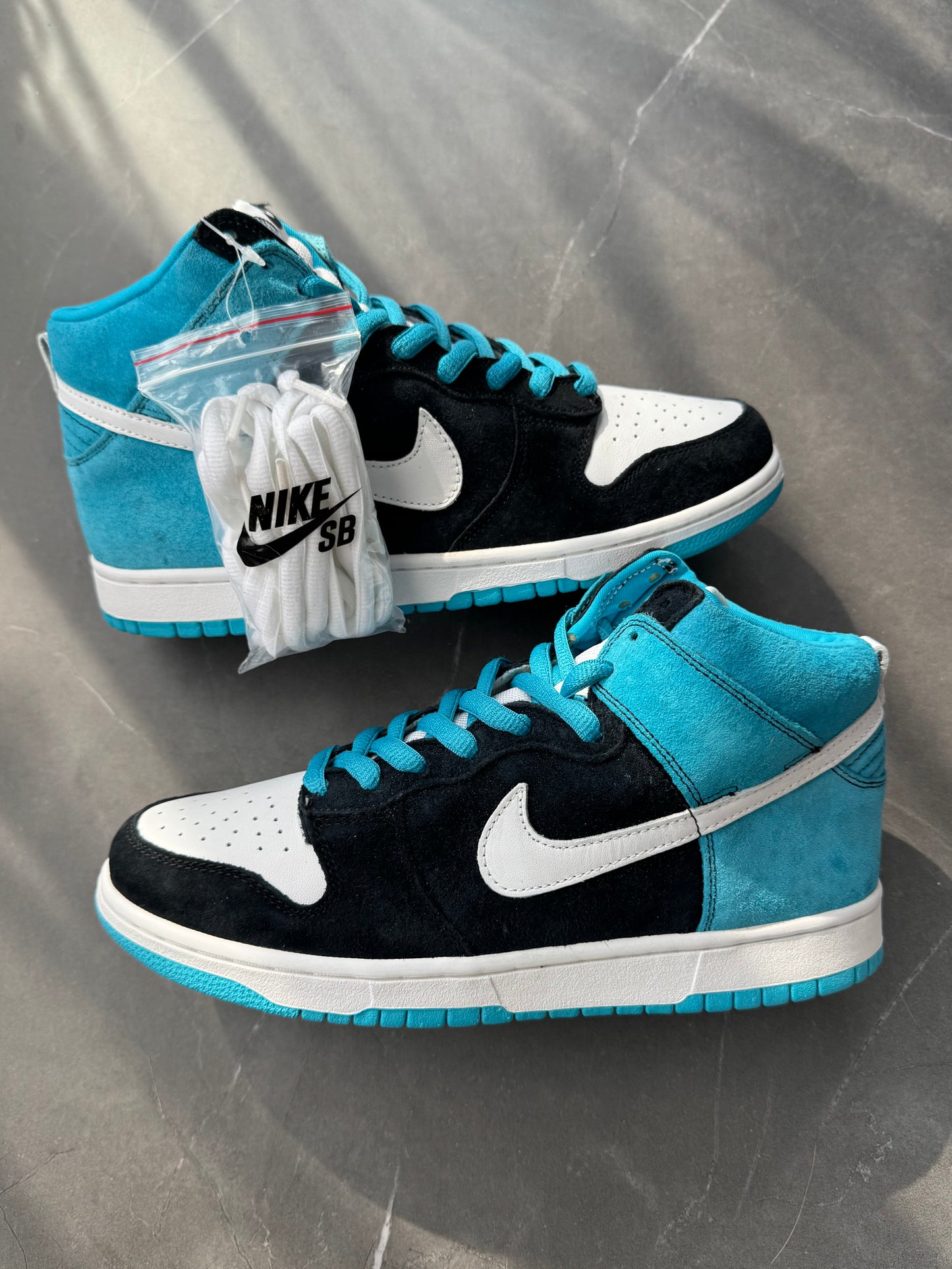 Dunk High Pro SB Send Help 2006