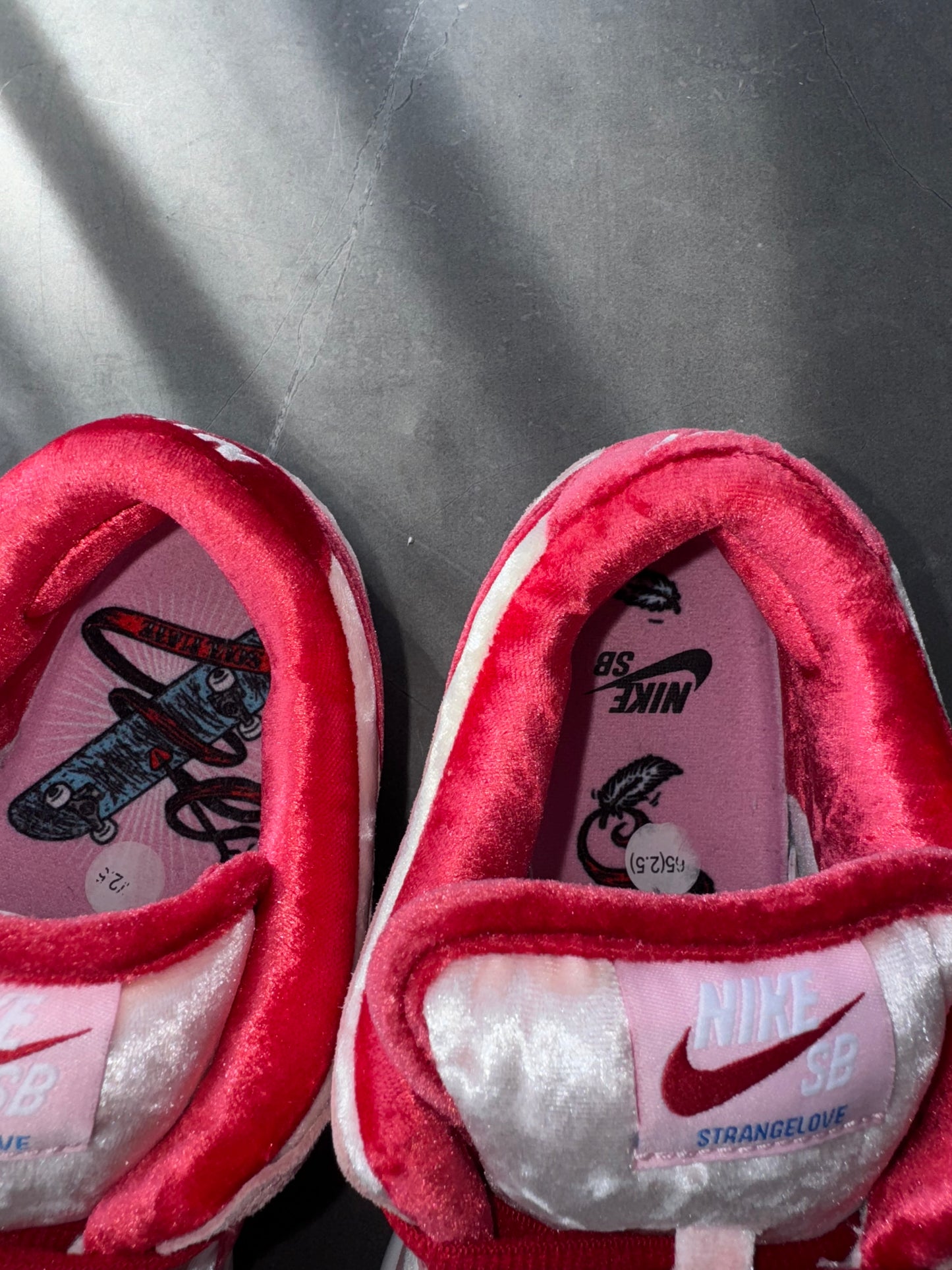 Dunk Low Pro SB Strange Love US8.5