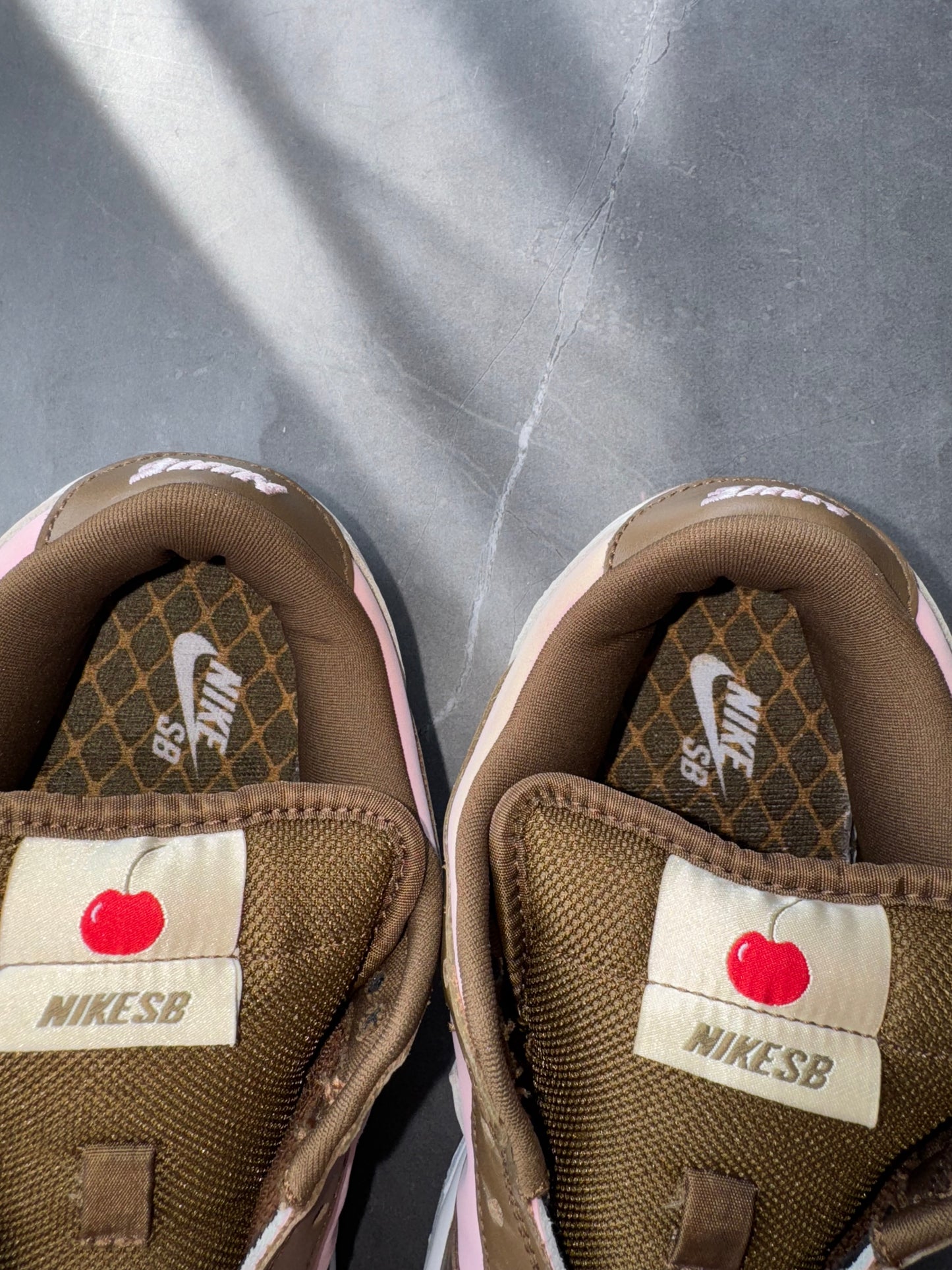 Dunk Low Pro SB Stussy Cherry US8 DS