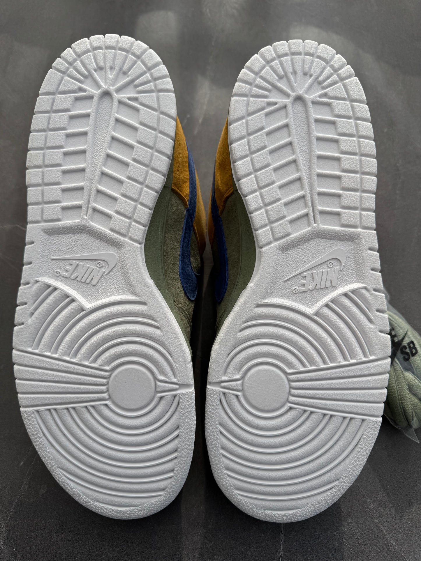 Dunk Low Premium SB Puff N Stuff 2007
