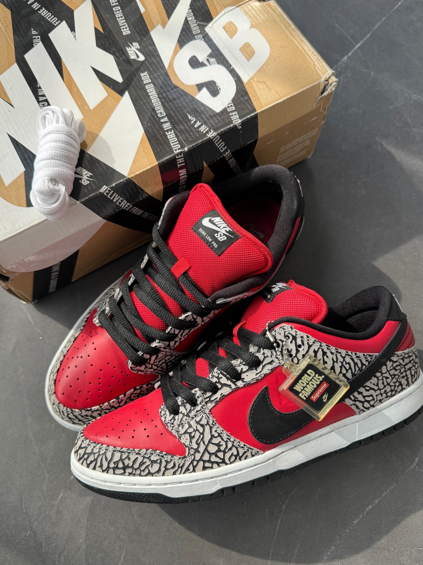 Dunk Low Premium SB Supreme Red Cement 2012 US10.5