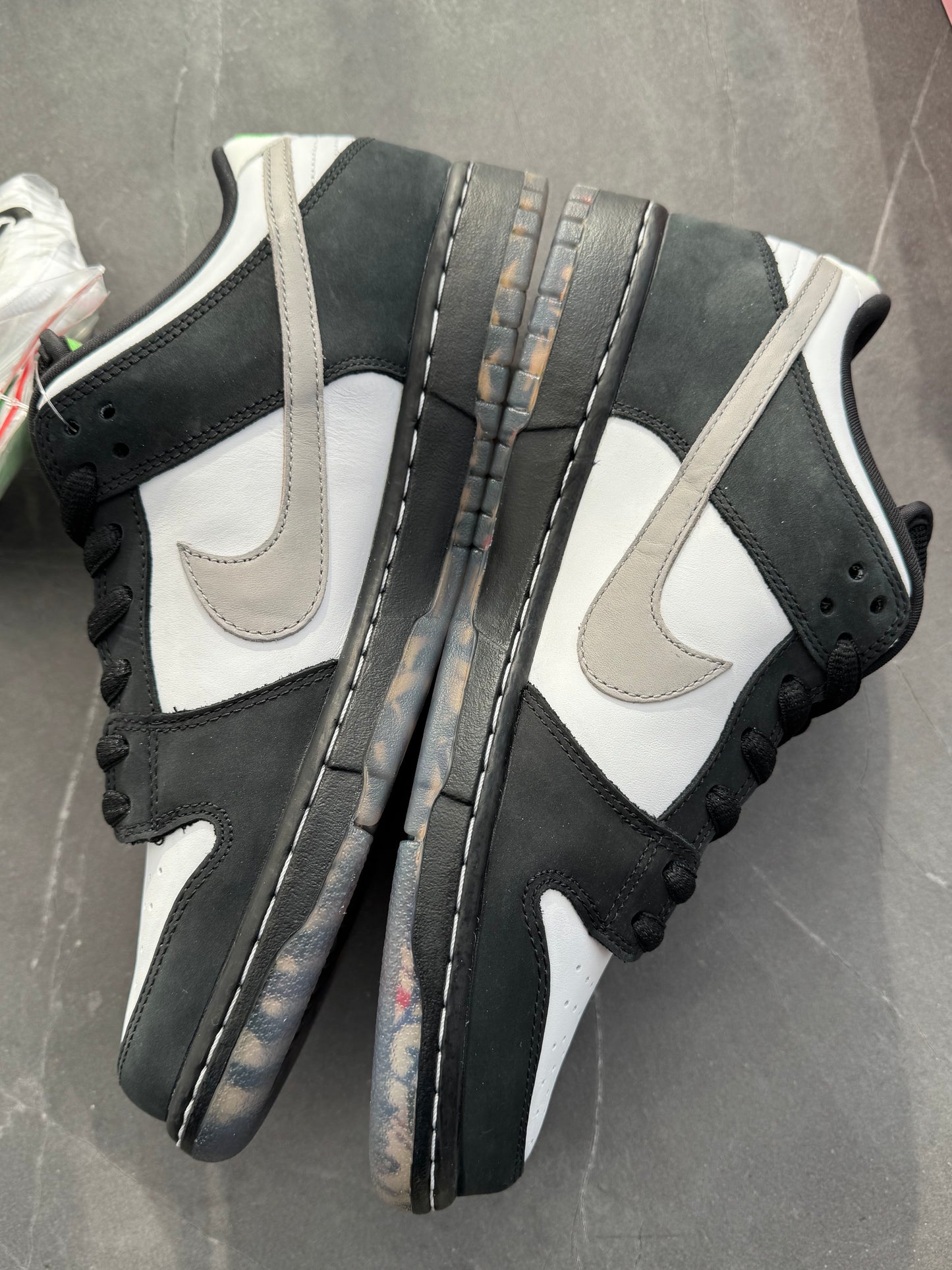 Dunk Low Pro SB Panda Pigeon US10.5