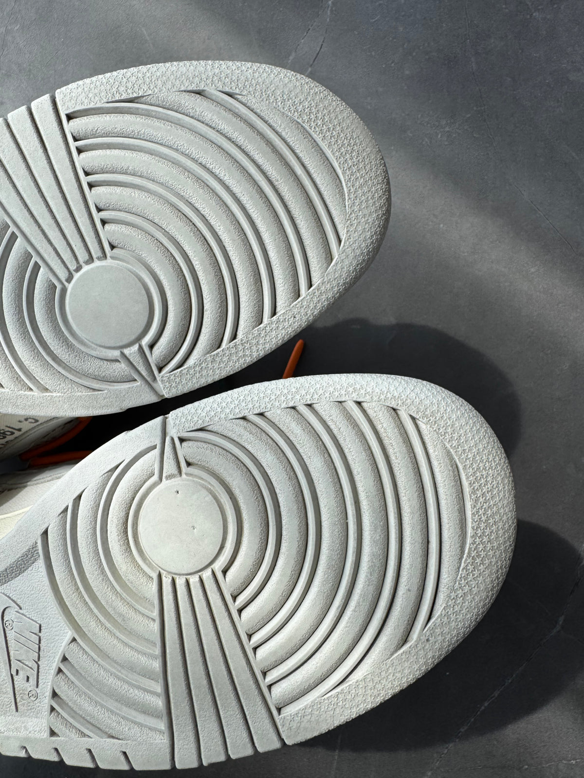 Dunk Low Off-White Lot44