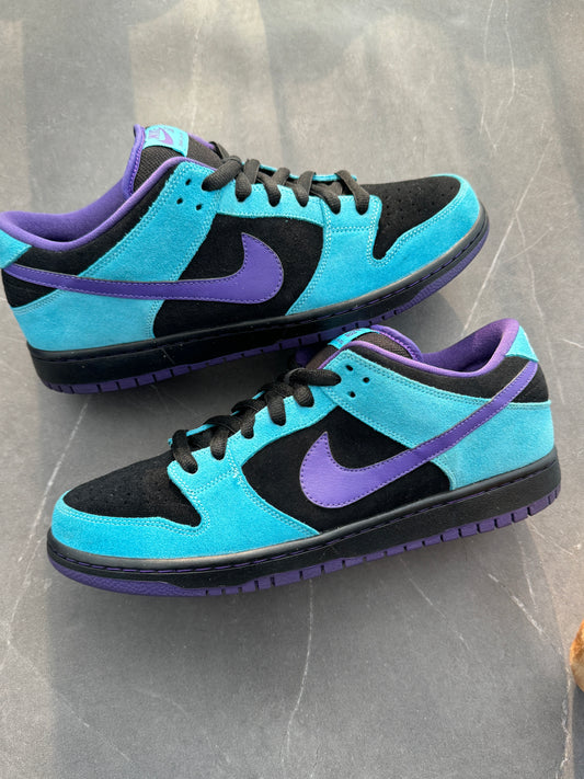 Dunk Low Pro SB Skeletor 2011 US11.5