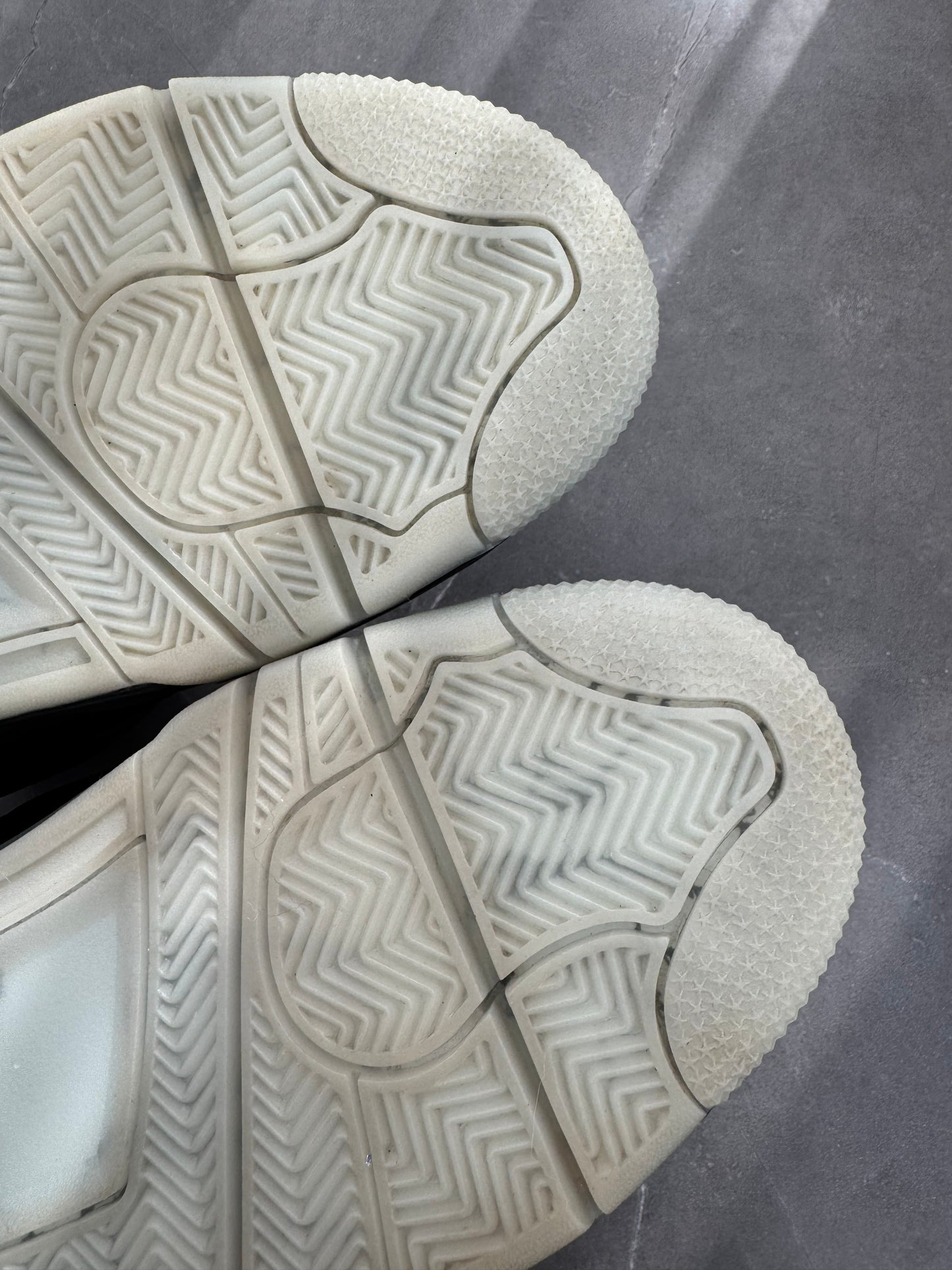 Air Jordan 4 Kaws Black US12
