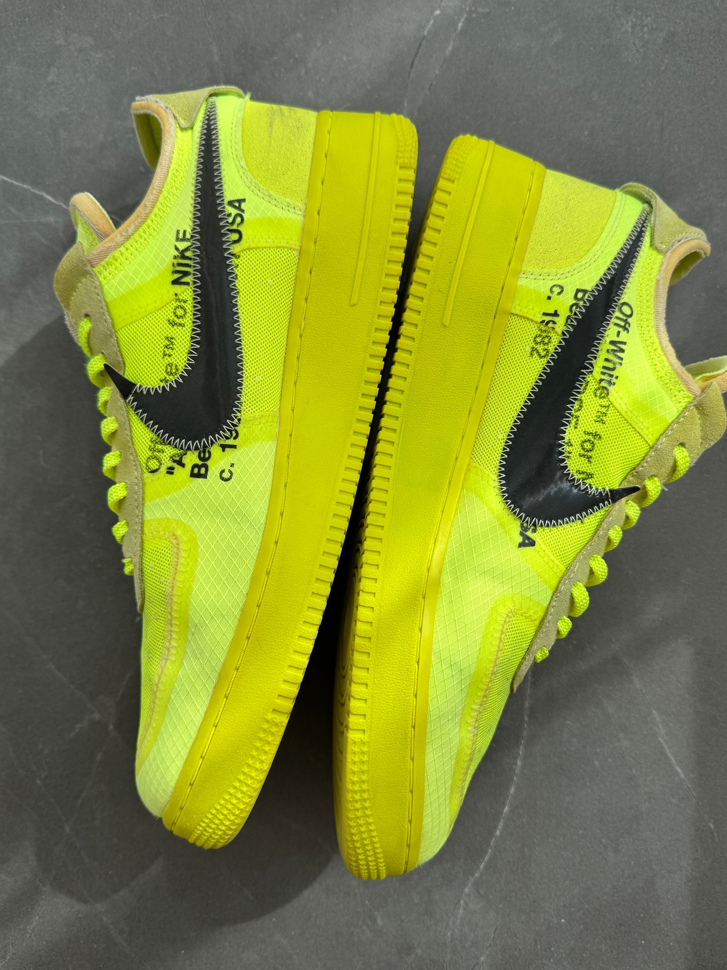 Air Force 1 Low Off-White Volt