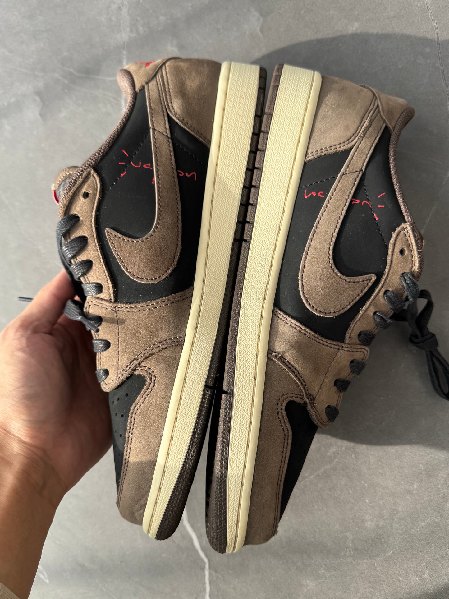 Air Jordan 1 Low Travis Scott Mocha US11