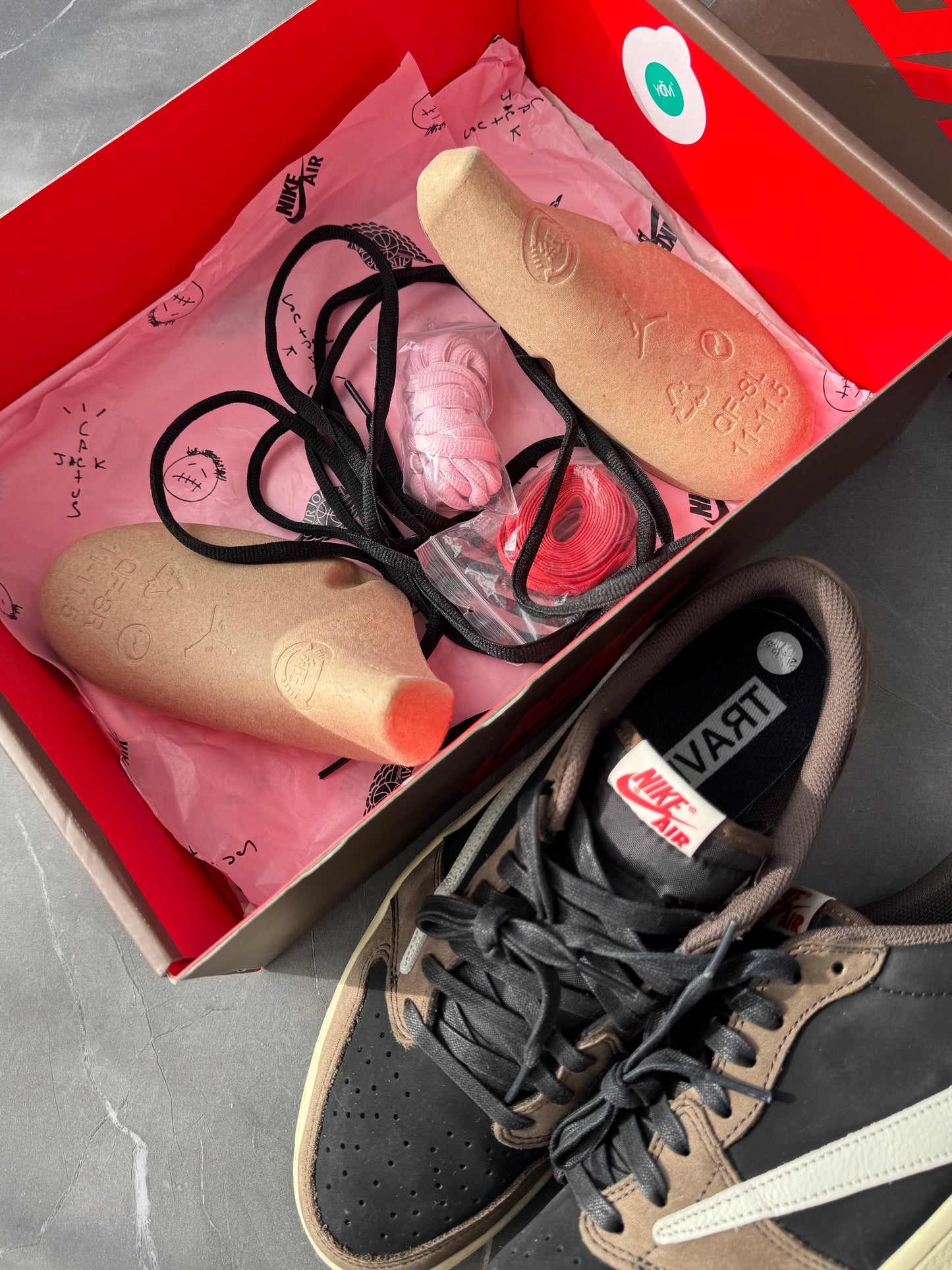 Air Jordan 1 Low Travis Scott Mocha US11