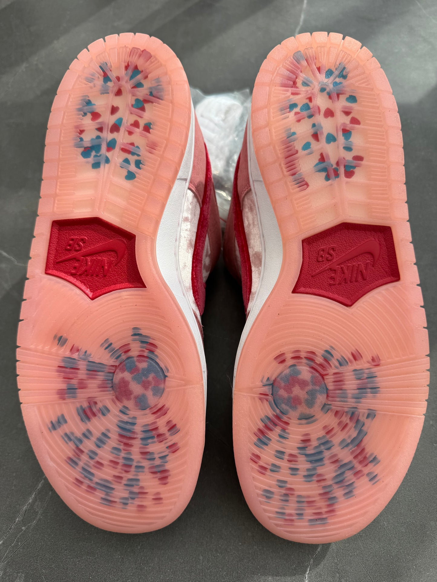 Dunk Low Pro SB Strange Love US8 DS