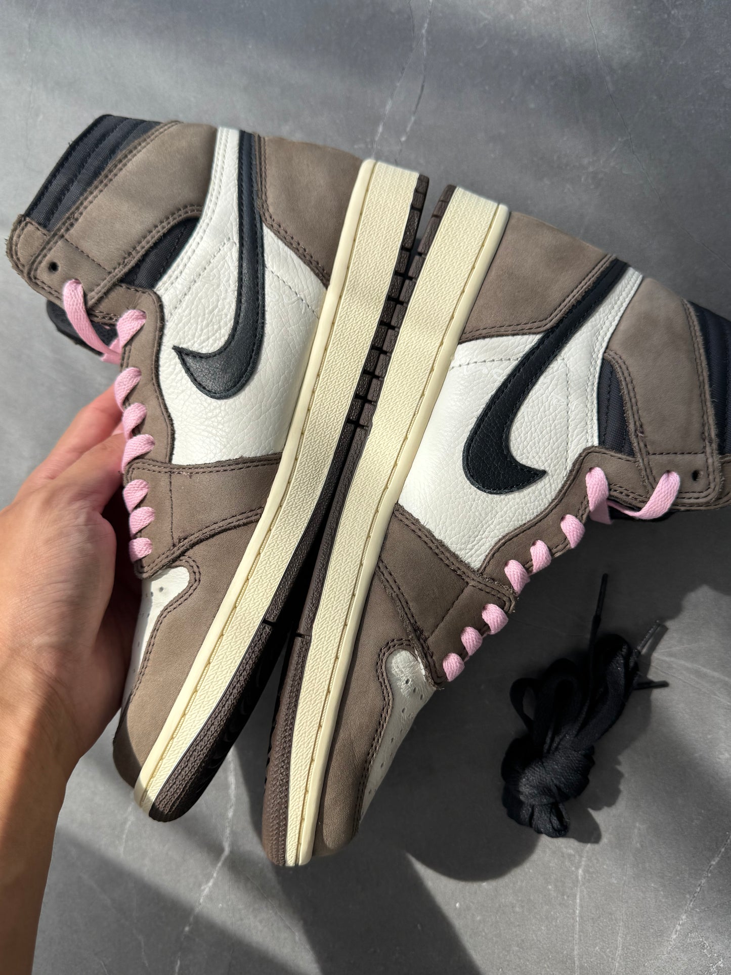 Air Jordan 1 High Travis Scott Mocha US9