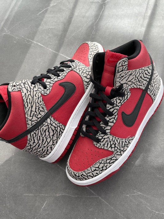 Dunk High ID Un-Supreme Red Cement