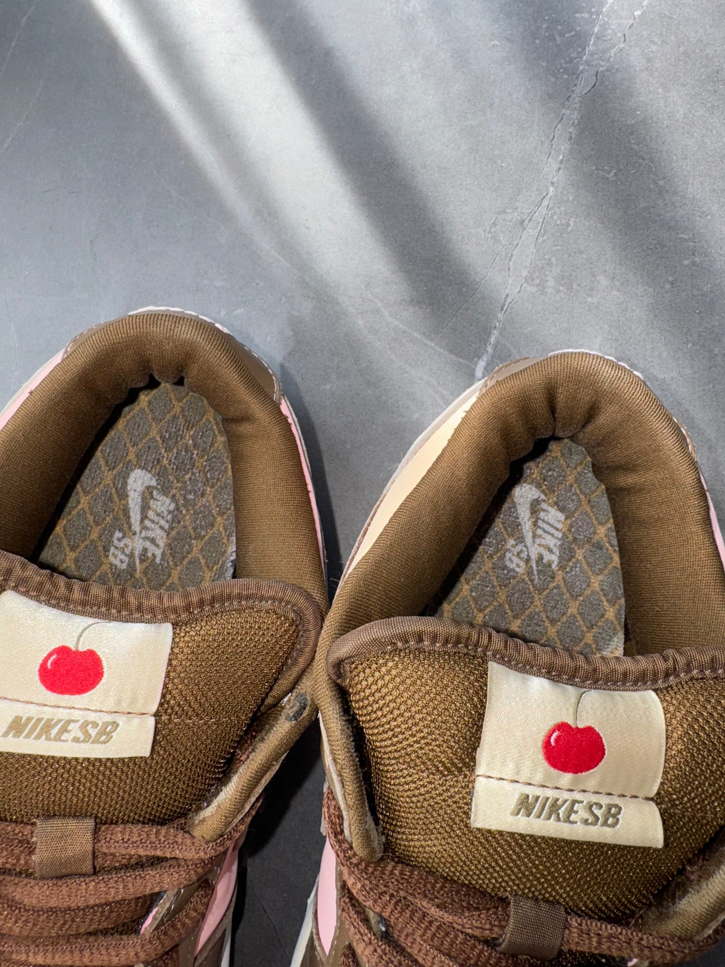 Dunk Low Pro SB Stussy Cherry 2005 US8