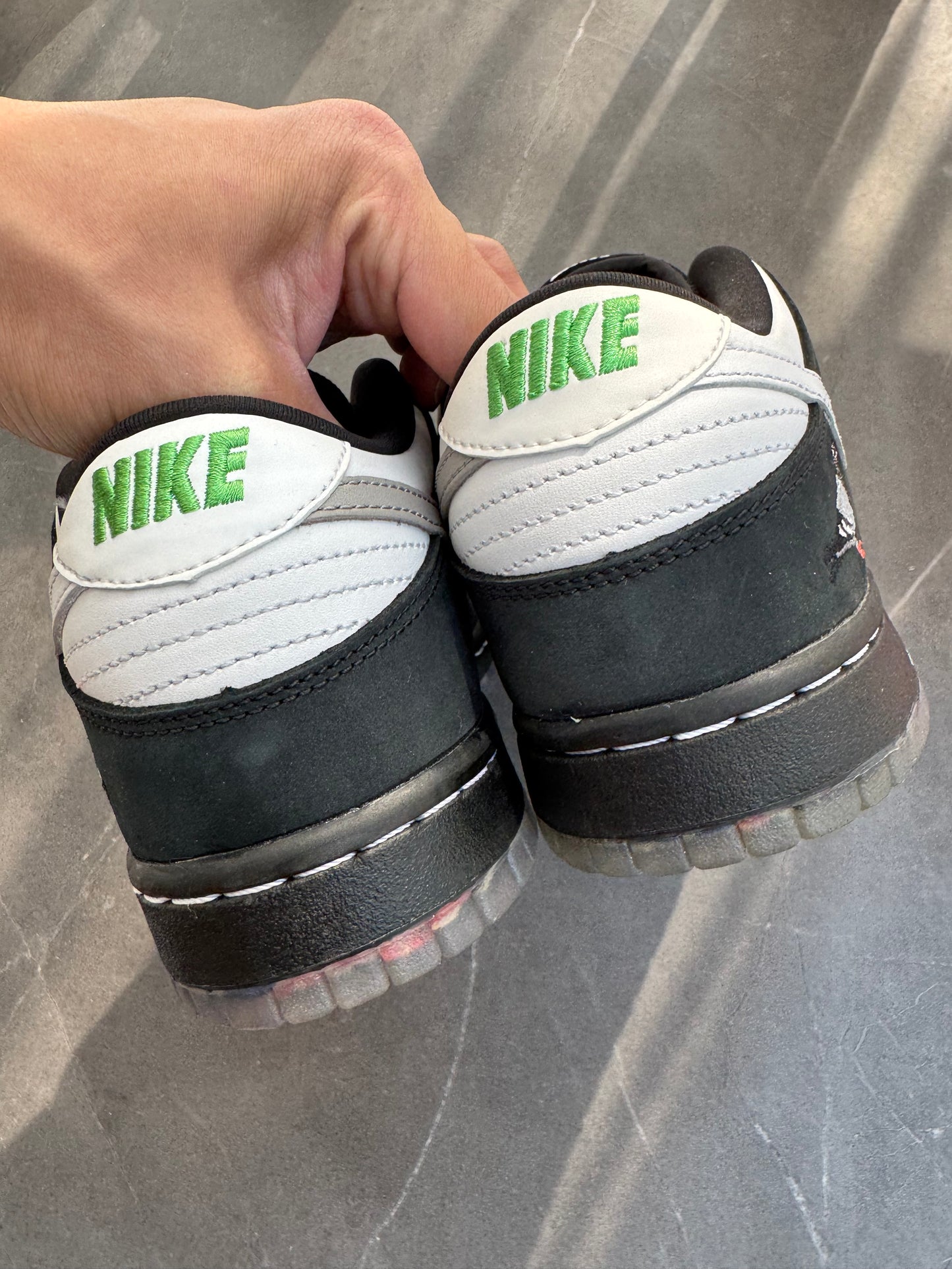 Dunk Low Pro SB Panda Pigeon US8