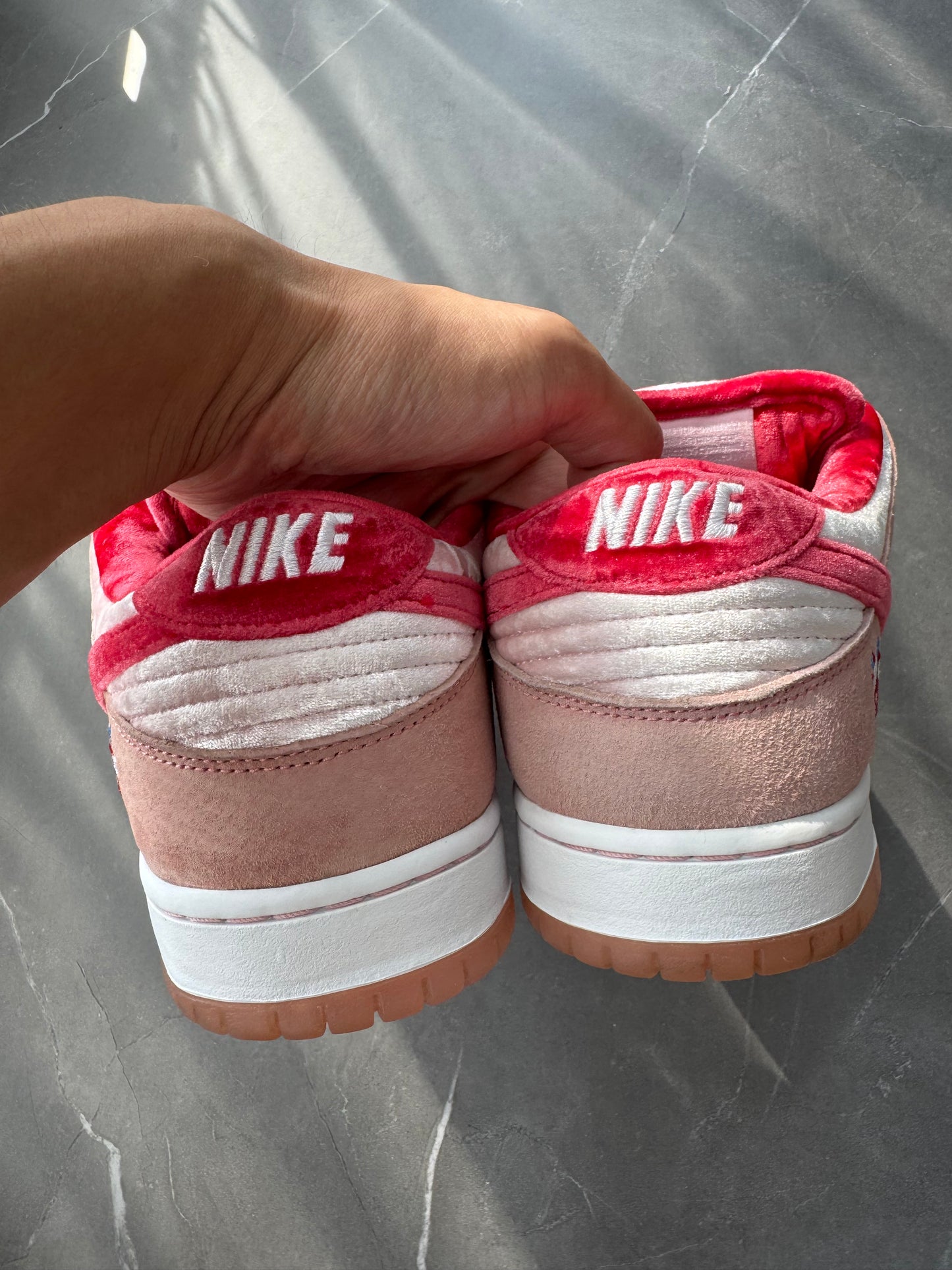 Dunk Low Pro SB Strange Love US11