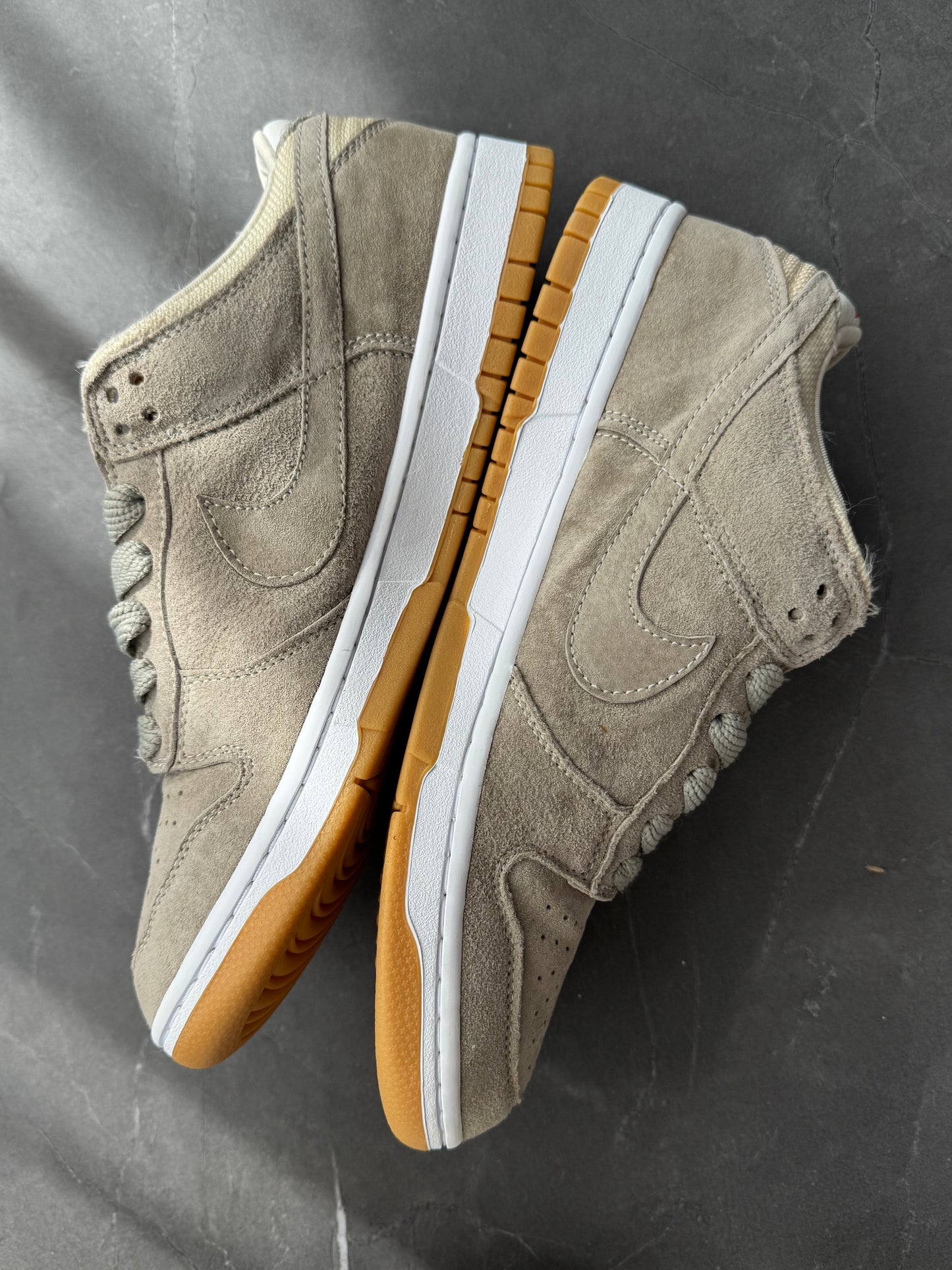 Dunk Low Pro SB Putty 2000