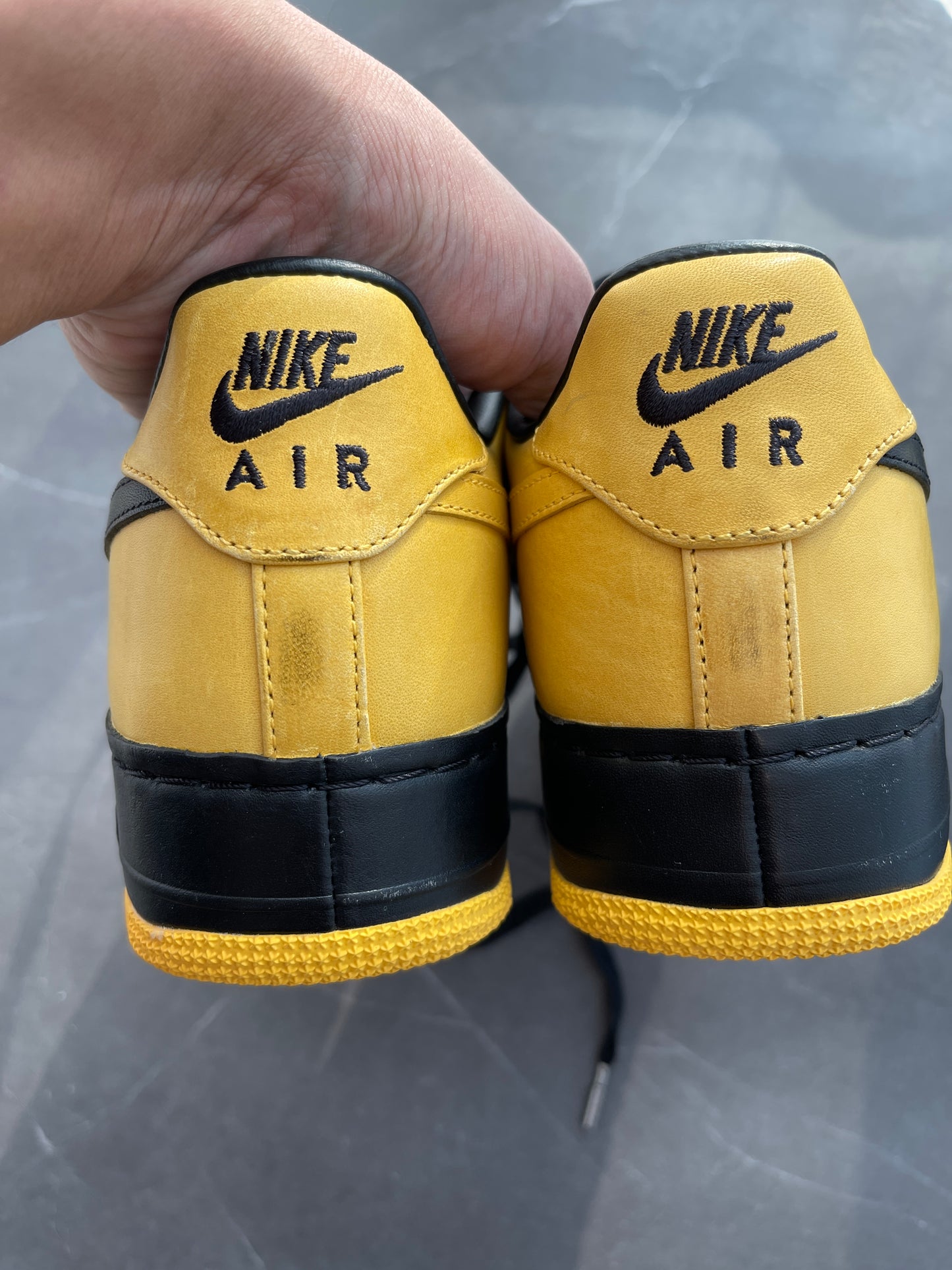 Air Force 1 Low Supreme I/O "Livestrong" Undefeated 2009