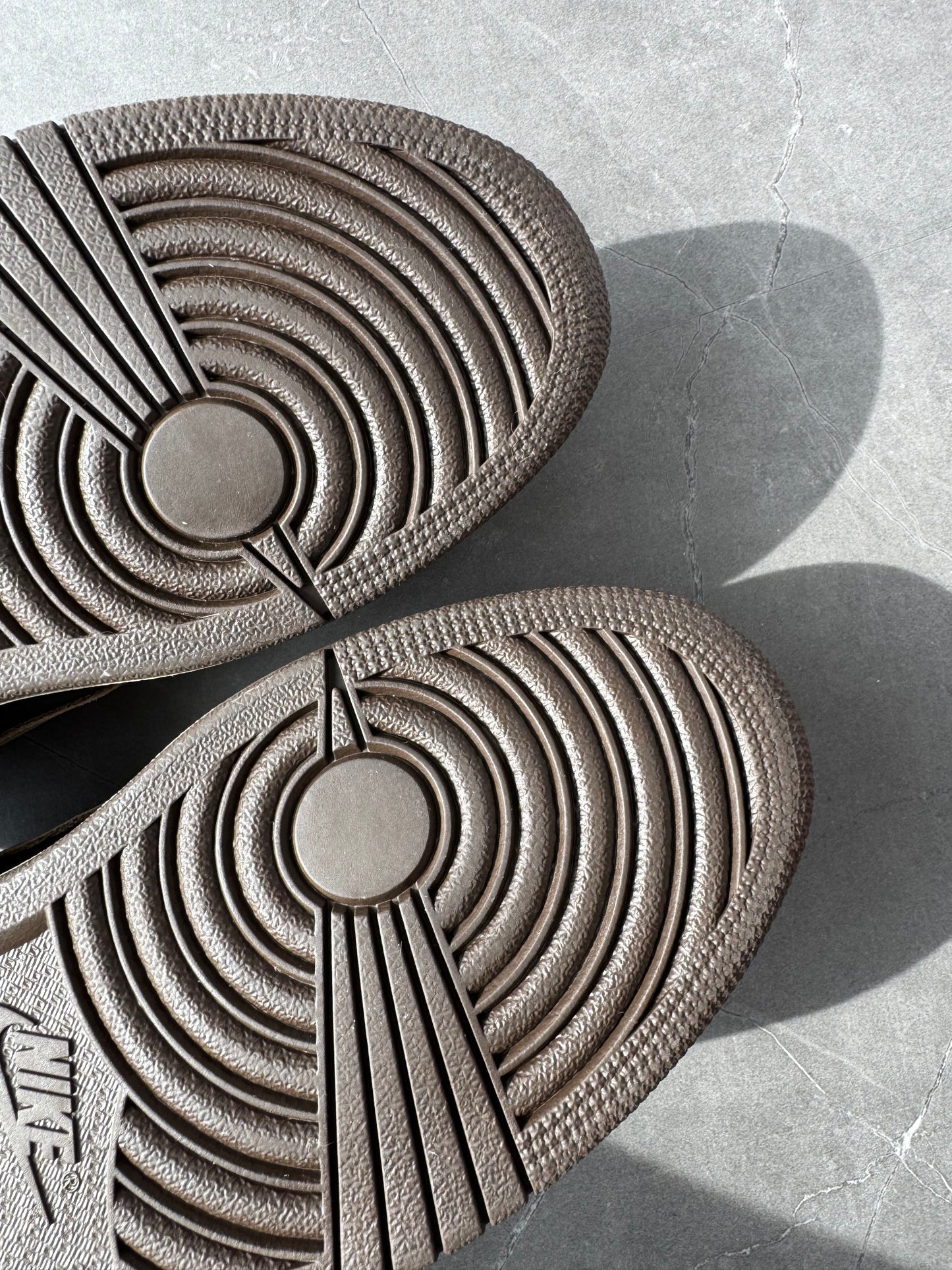 Air Jordan 1 Low Travis Scott Mocha US9.5