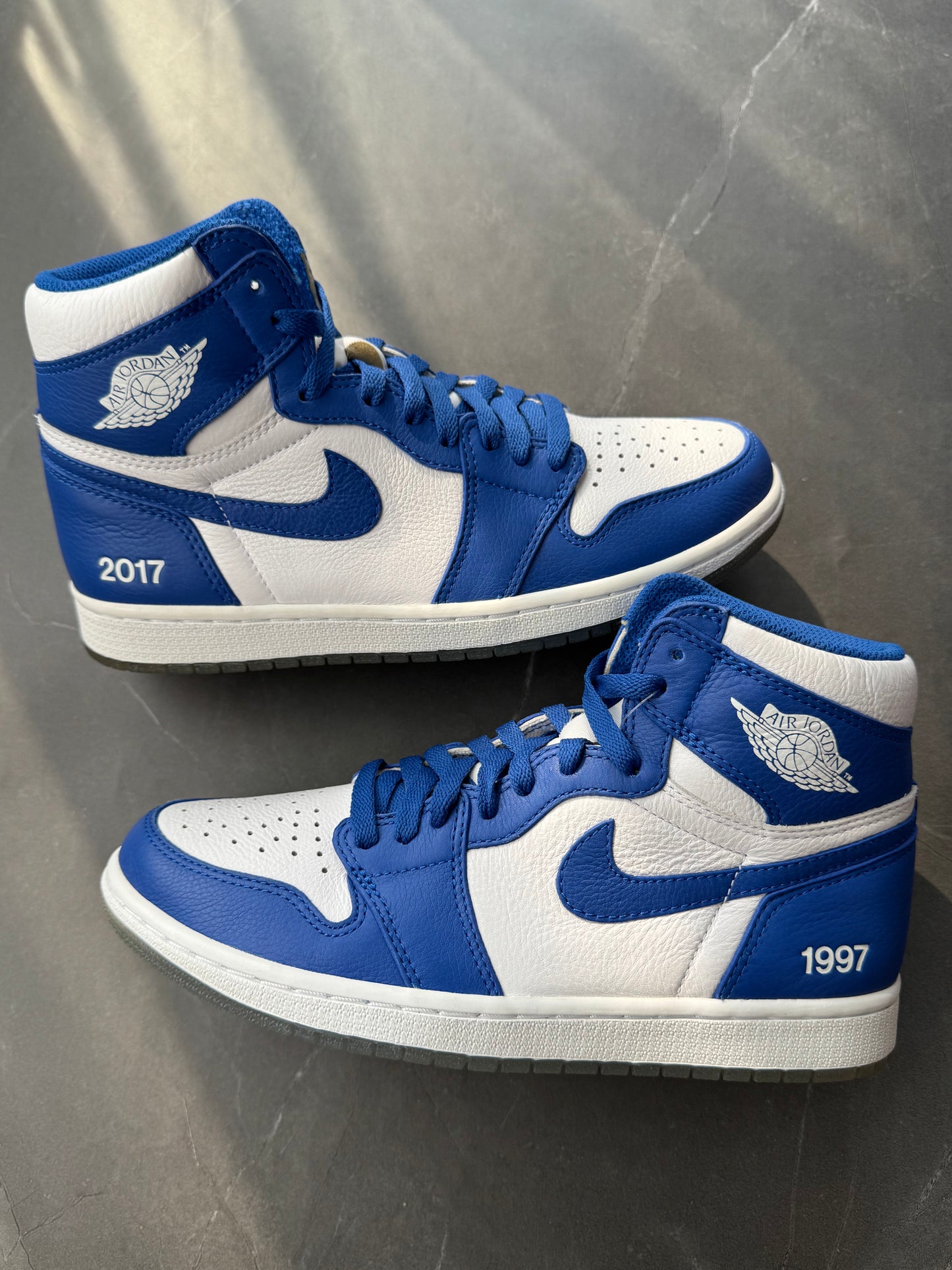 Air Jordan 1 High Colette Friends & Family