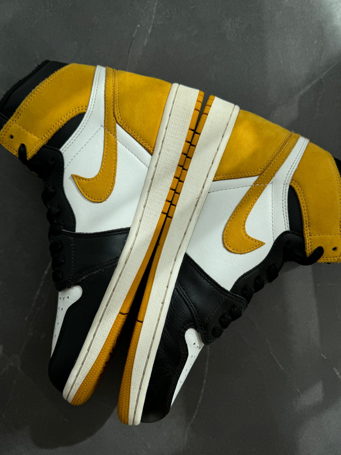 Air Jordan 1 High Yellow Ochre