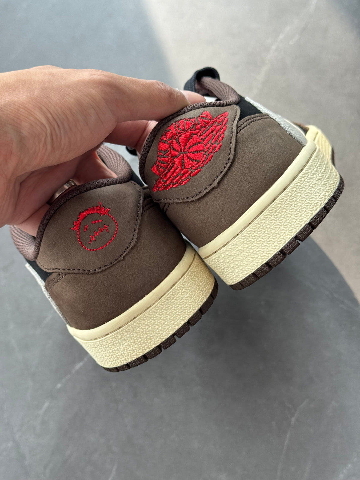 Air Jordan 1 Low Travis Scott Mocha US9