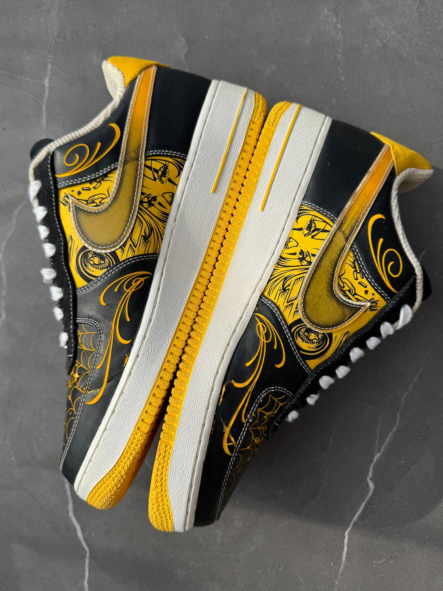 Air Force 1 Low Supreme I/O "Livestrong" Mr.Cartoon 2009