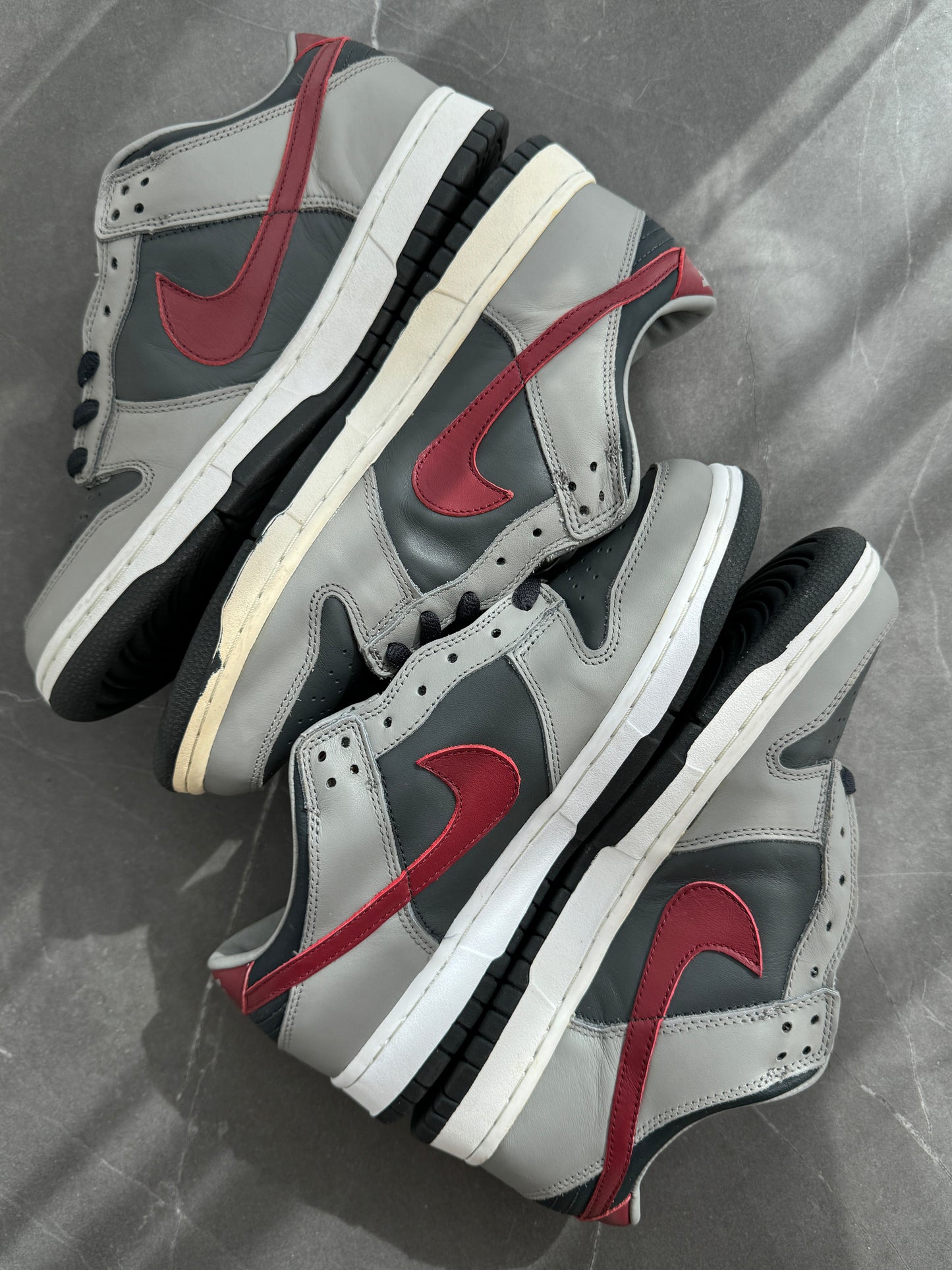 Dunk Low Pro B Medium Grey Team Red Anthracite 2002